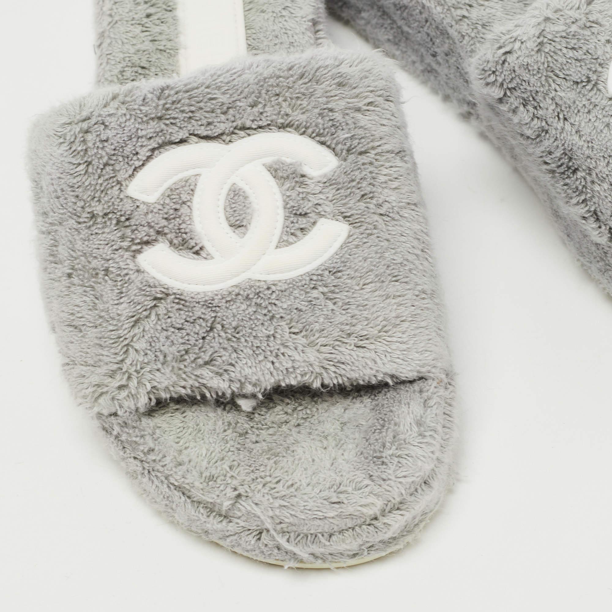 Chanel Grey/White Fabric CC Platform Slides Size 37 1