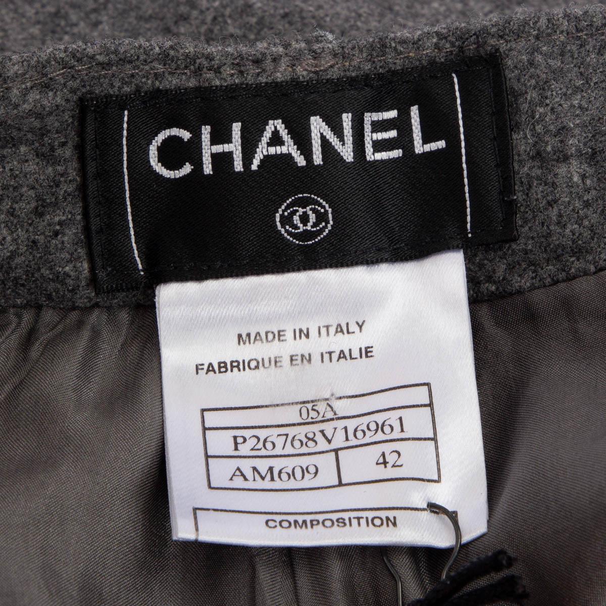 CHANEL grey wool 2005 05A WIDE LEG Pants 42 L For Sale 1