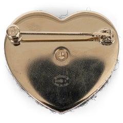 CHANEL grey wool 22K CC HEART TWEED Brooch