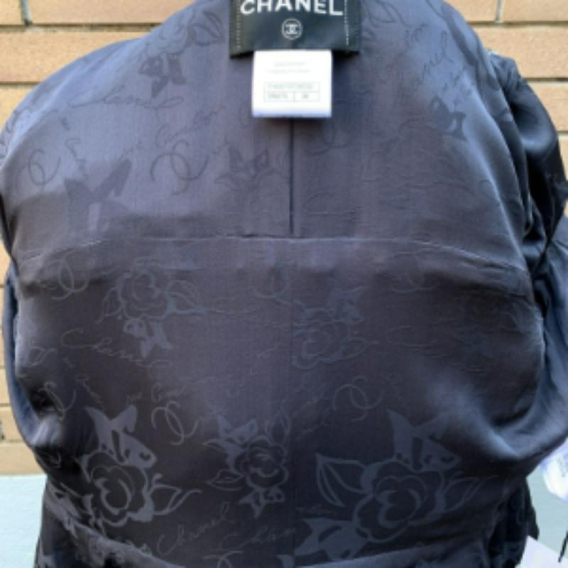 Chanel Graue Jacke aus Wollmischung mit Reißverschluss vorne Größe 38 FR im Angebot 3