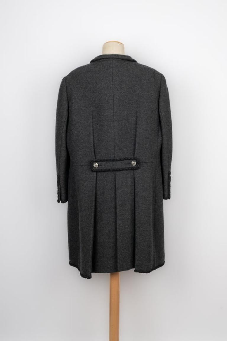 Chanel Grey Wool Coat, 2015 In Excellent Condition For Sale In SAINT-OUEN-SUR-SEINE, FR