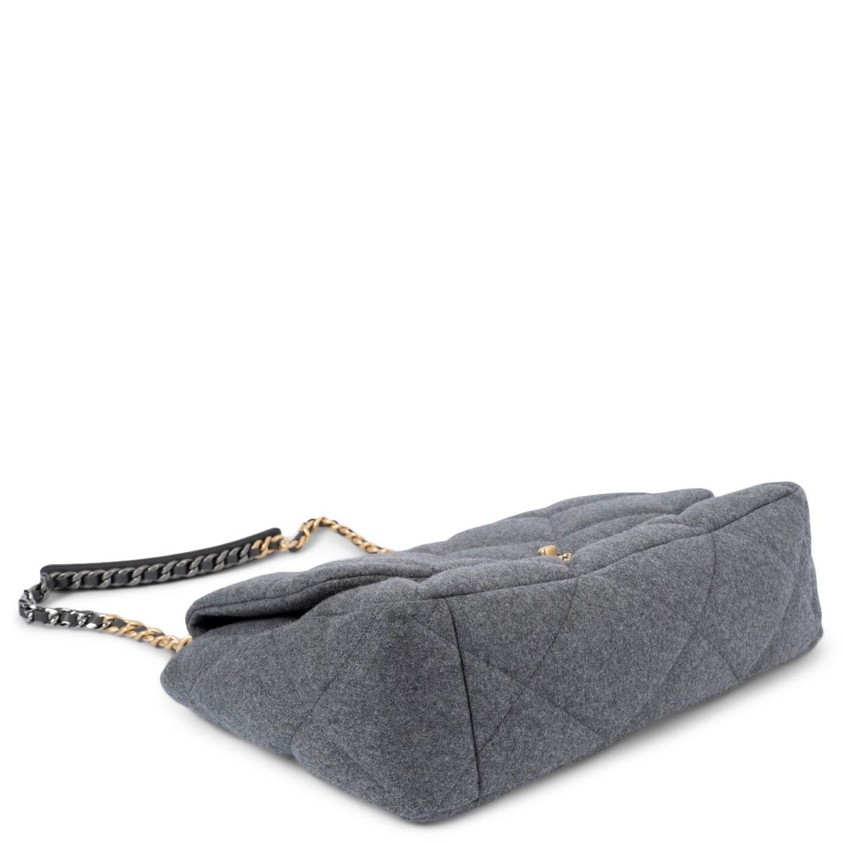 CHANEL grey wool felt 2022 19 MAXI Shoulder Bag 1