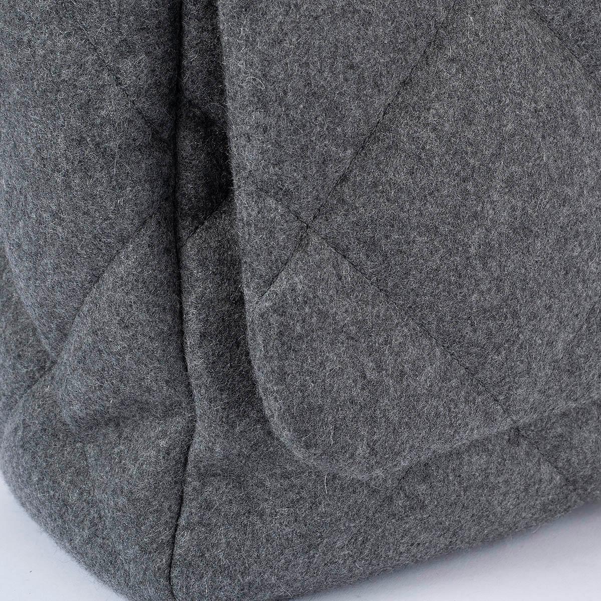 CHANEL grey wool felt 2022 19 MAXI Shoulder Bag 3