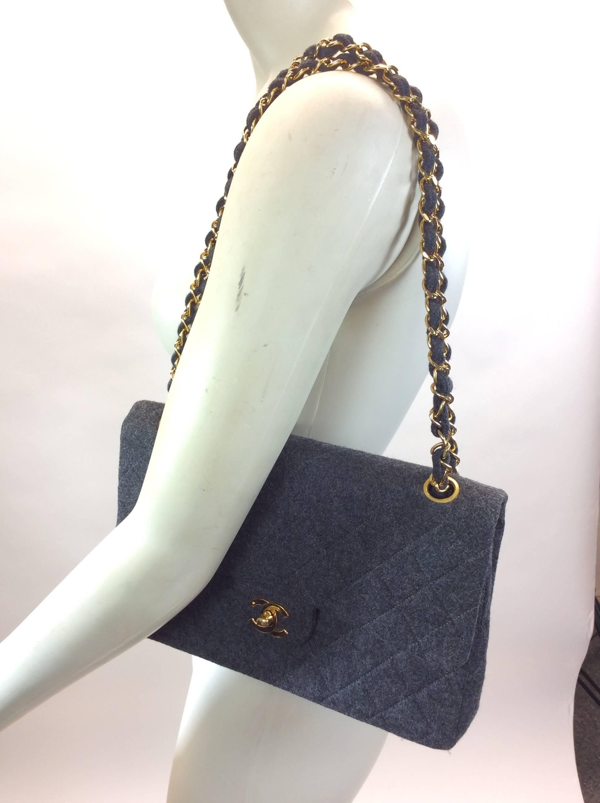 Chanel Grey Wool Shoulder Bag For Sale 4