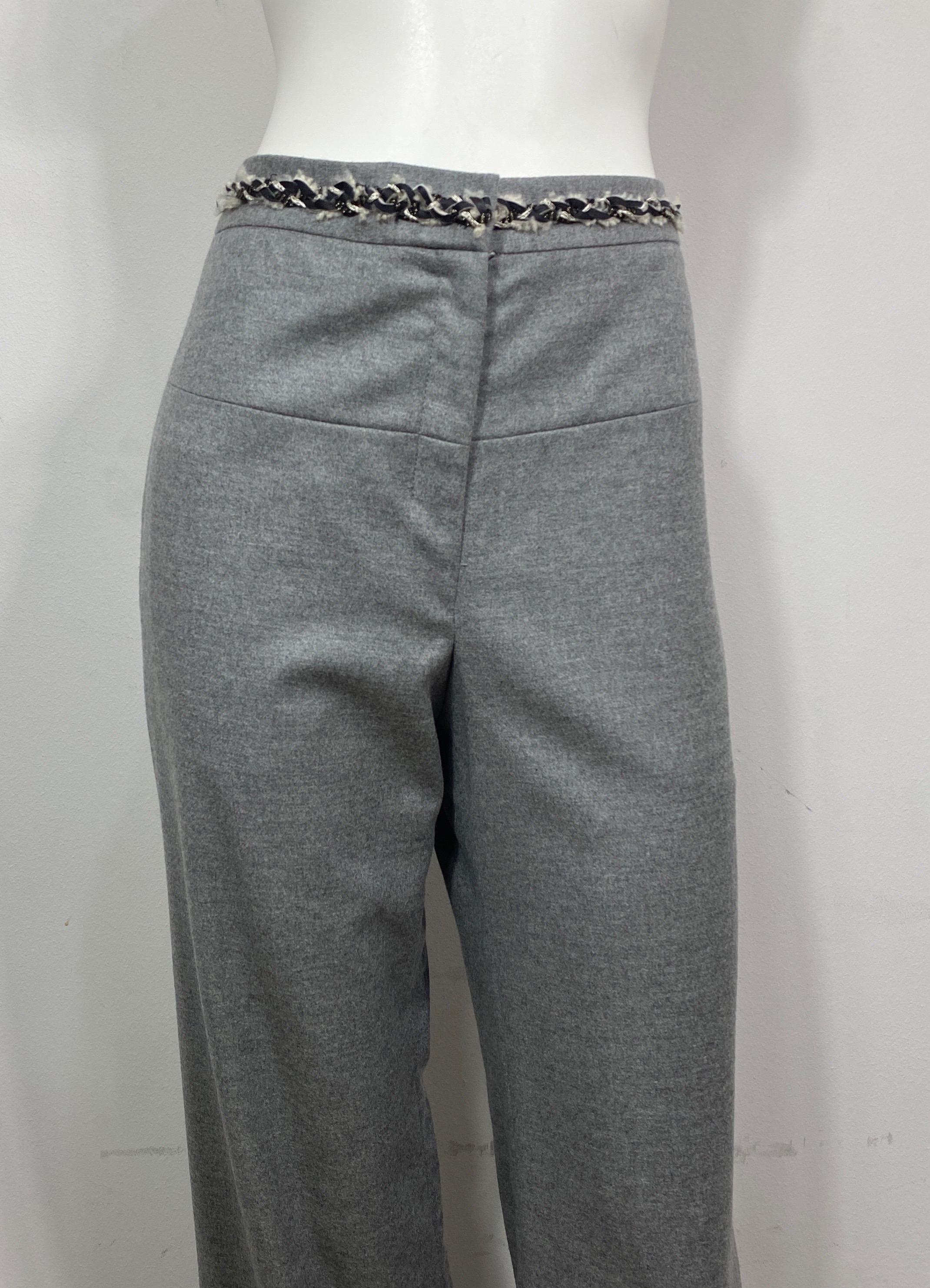 Chanel Grey Wool Wide Leg Pants-Size 42 In Excellent Condition For Sale In West Palm Beach, FL