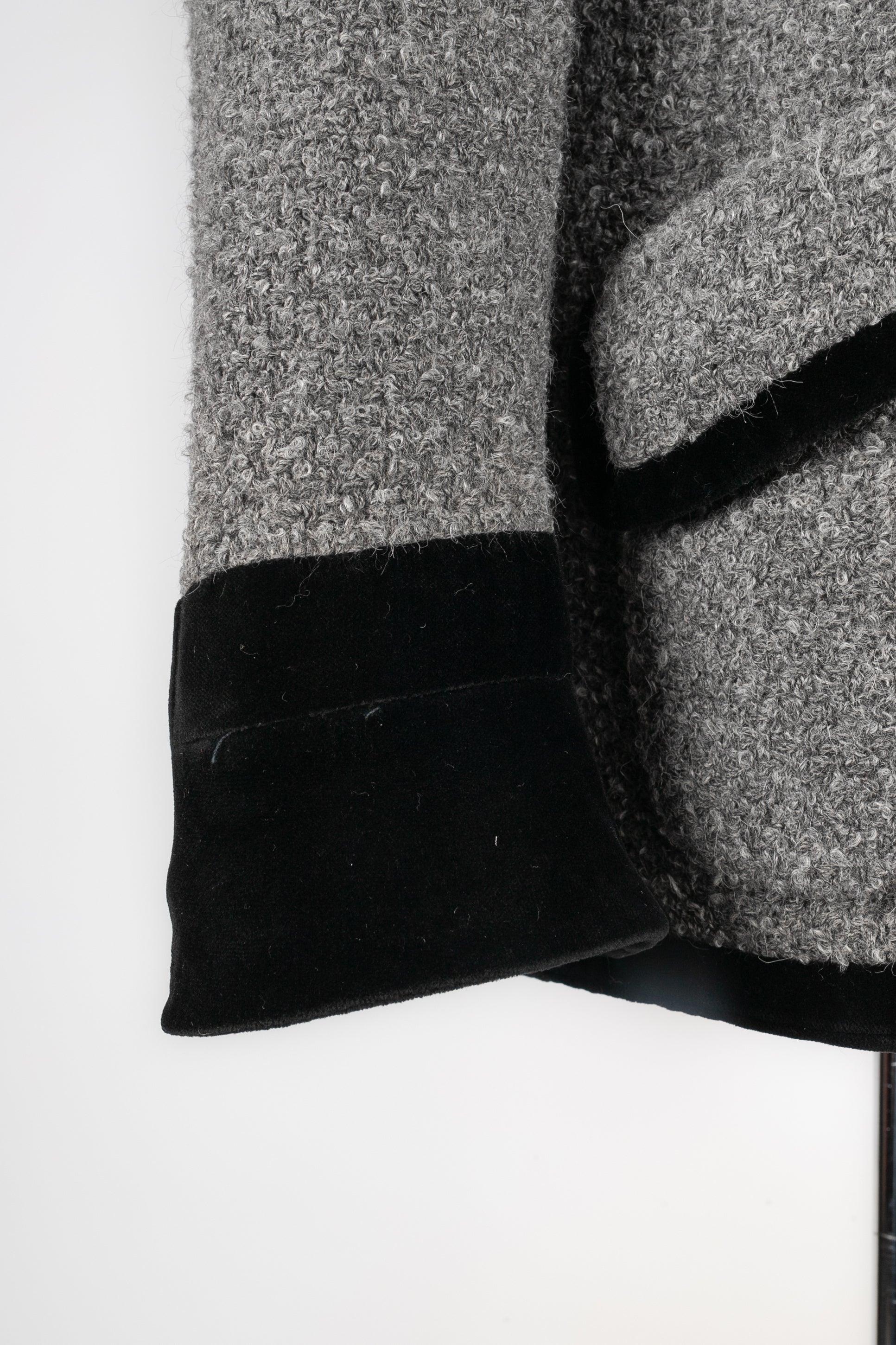 Chanel Grey Woolen Jacket with Yellow and Black Velvet 1