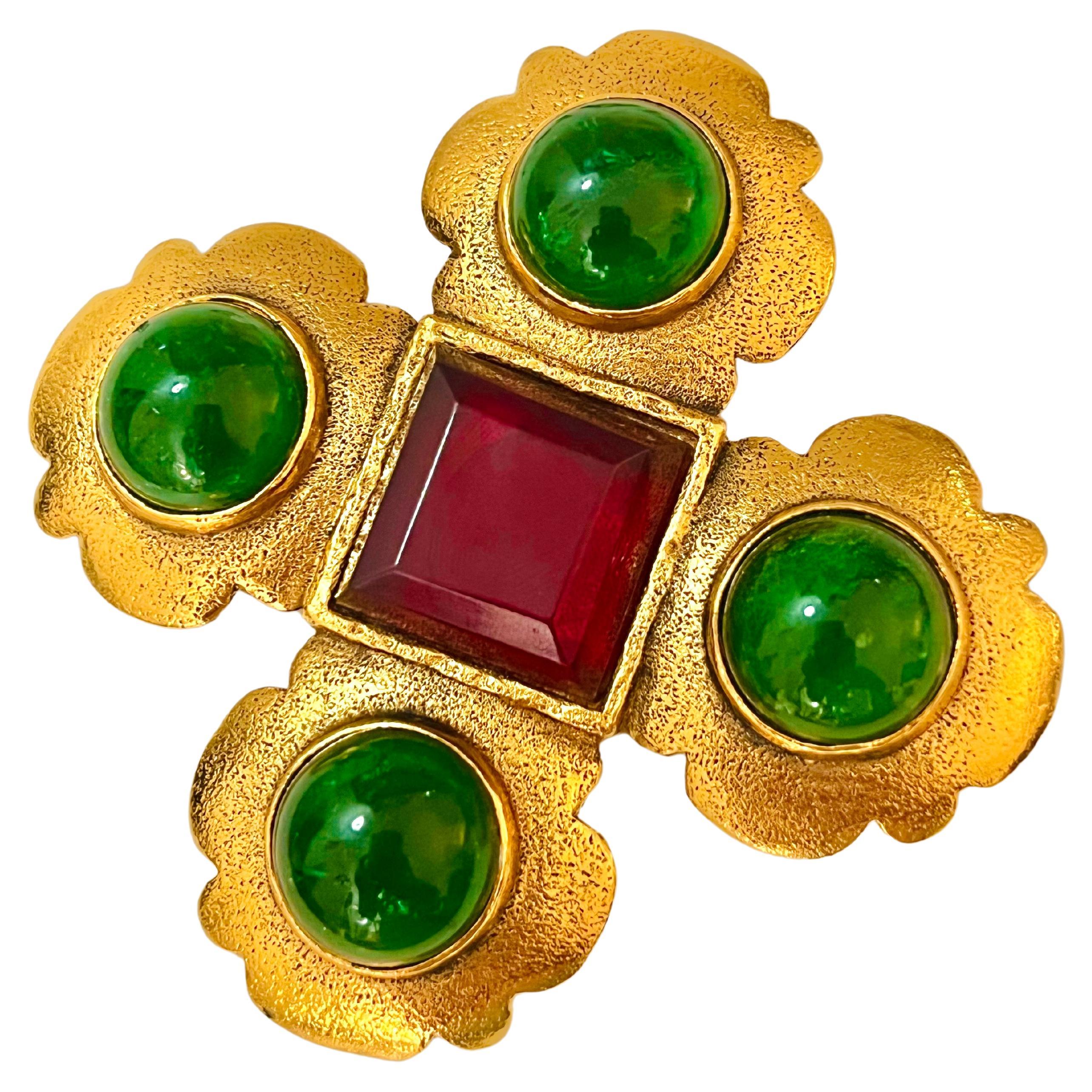 Chanel Gripoix 1991 brooch  For Sale