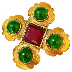 Vintage Chanel Gripoix 1991 brooch 