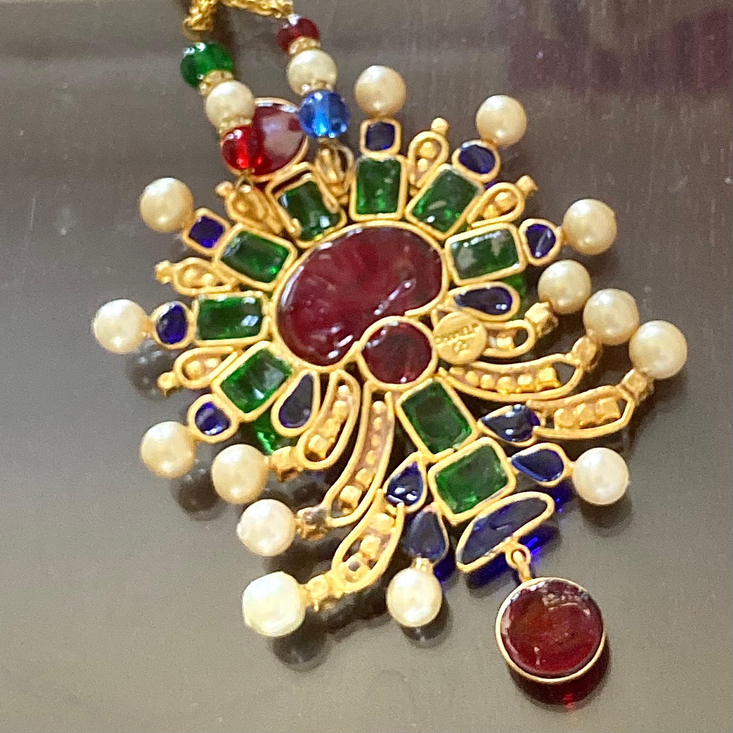 Chanel - Collier en pendentif byzantin Gripoix Bon état - En vente à Warminster, GB