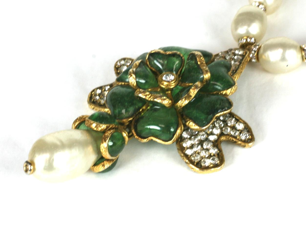 Chanel Gripoix Emerald and Pearl Flower Necklace In Excellent Condition In New York, NY