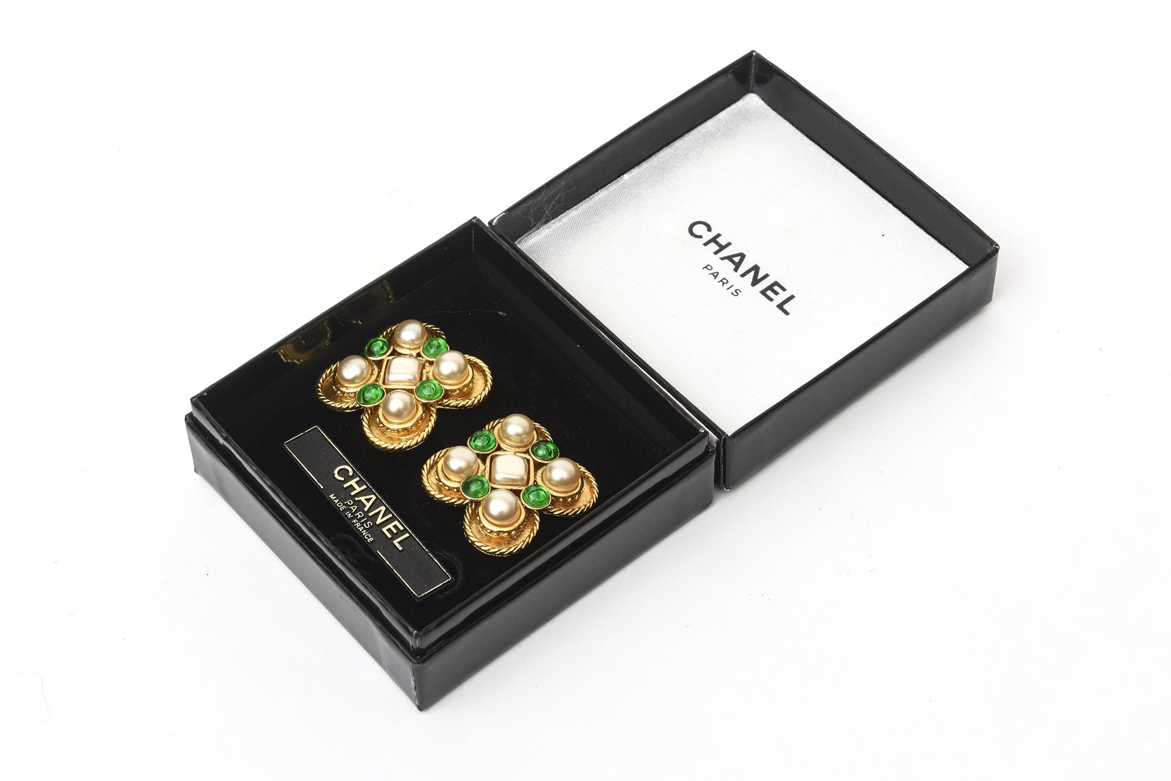 Chanel Gripoix Green Glass and Faux Pearl Clip On Earrings 2