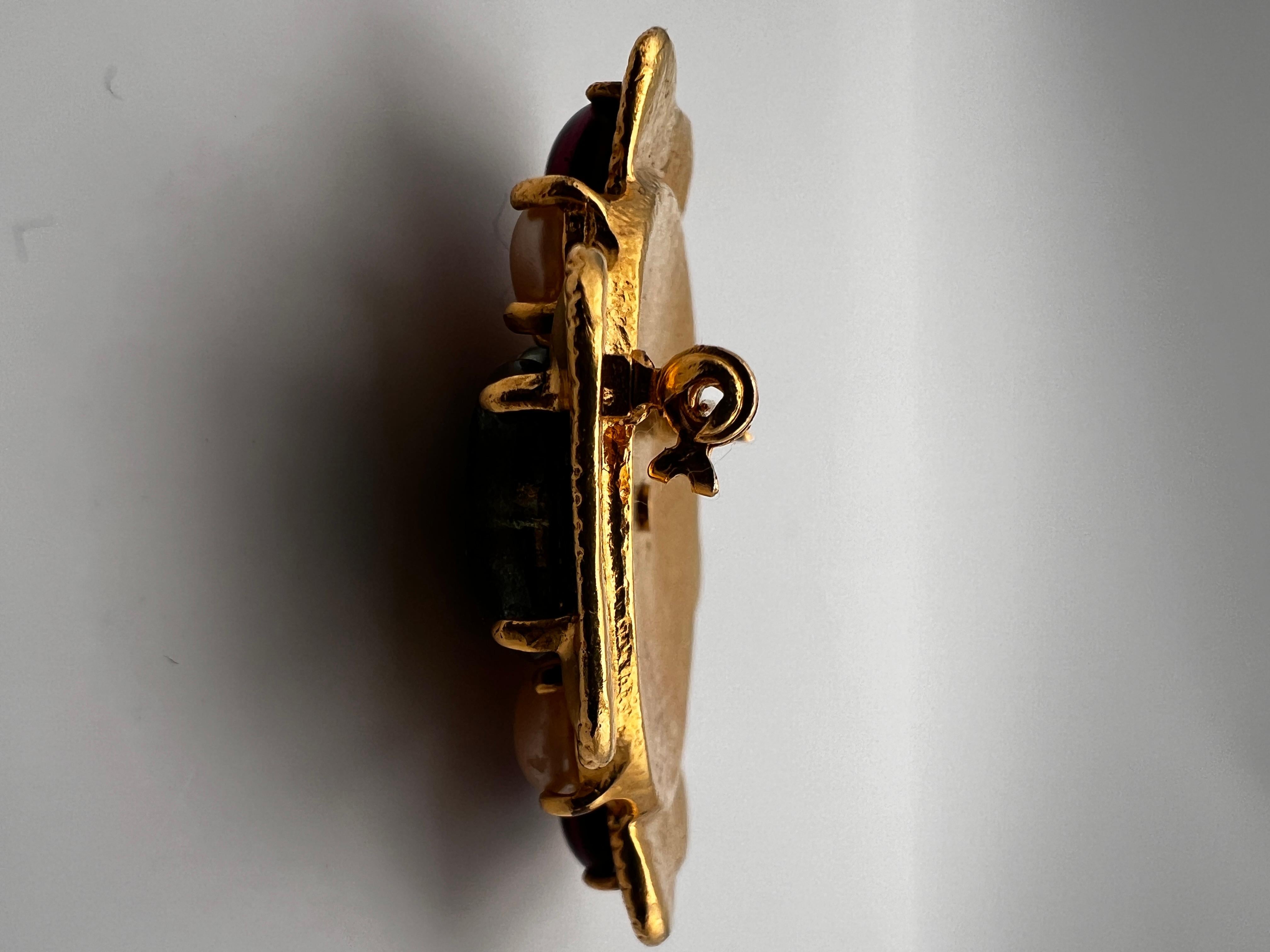 Chanel Gripoix broche de cristal fundido 1997 París en venta 5