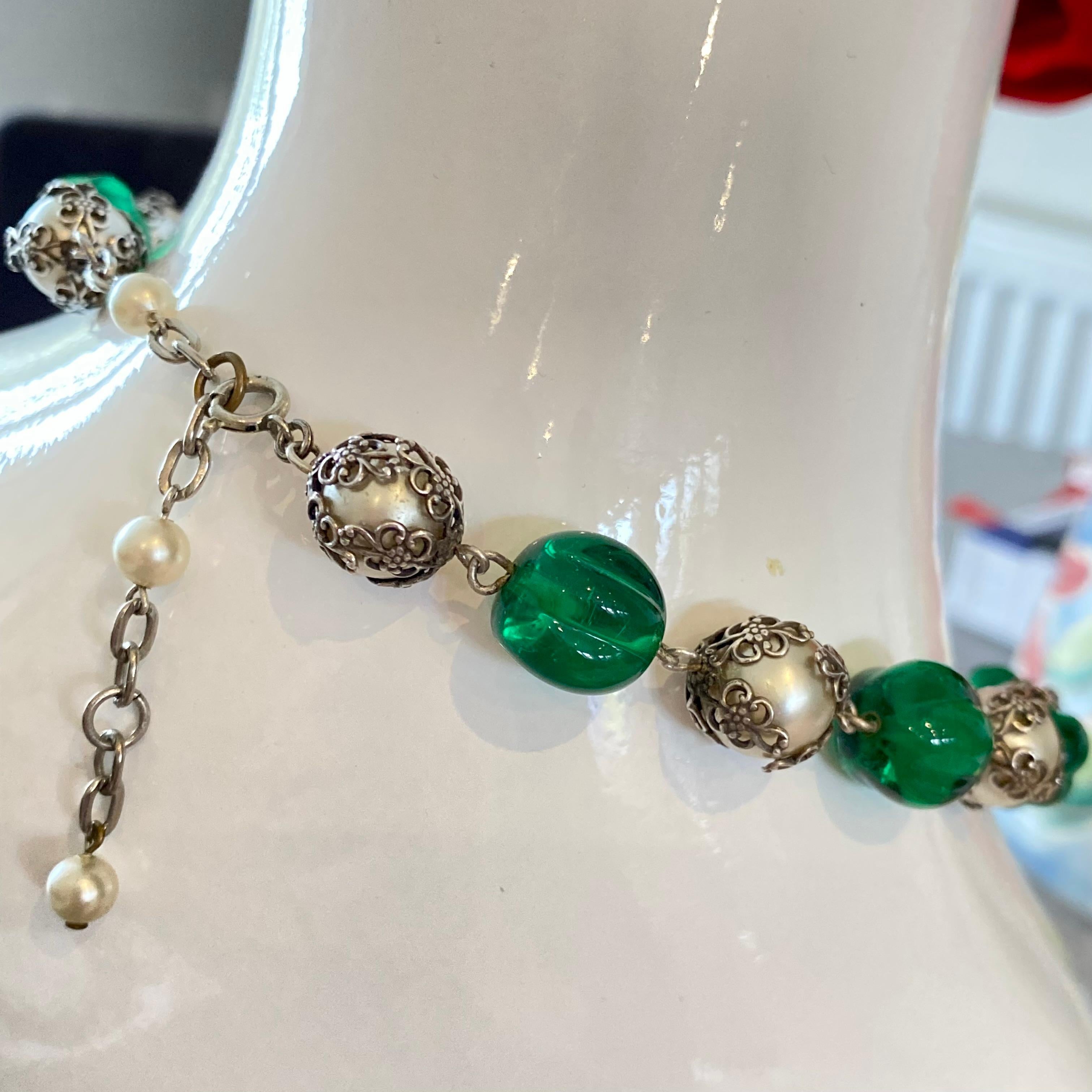 da uomo o donna Collana Chanel con perle Gripoix e perline verdi in vendita