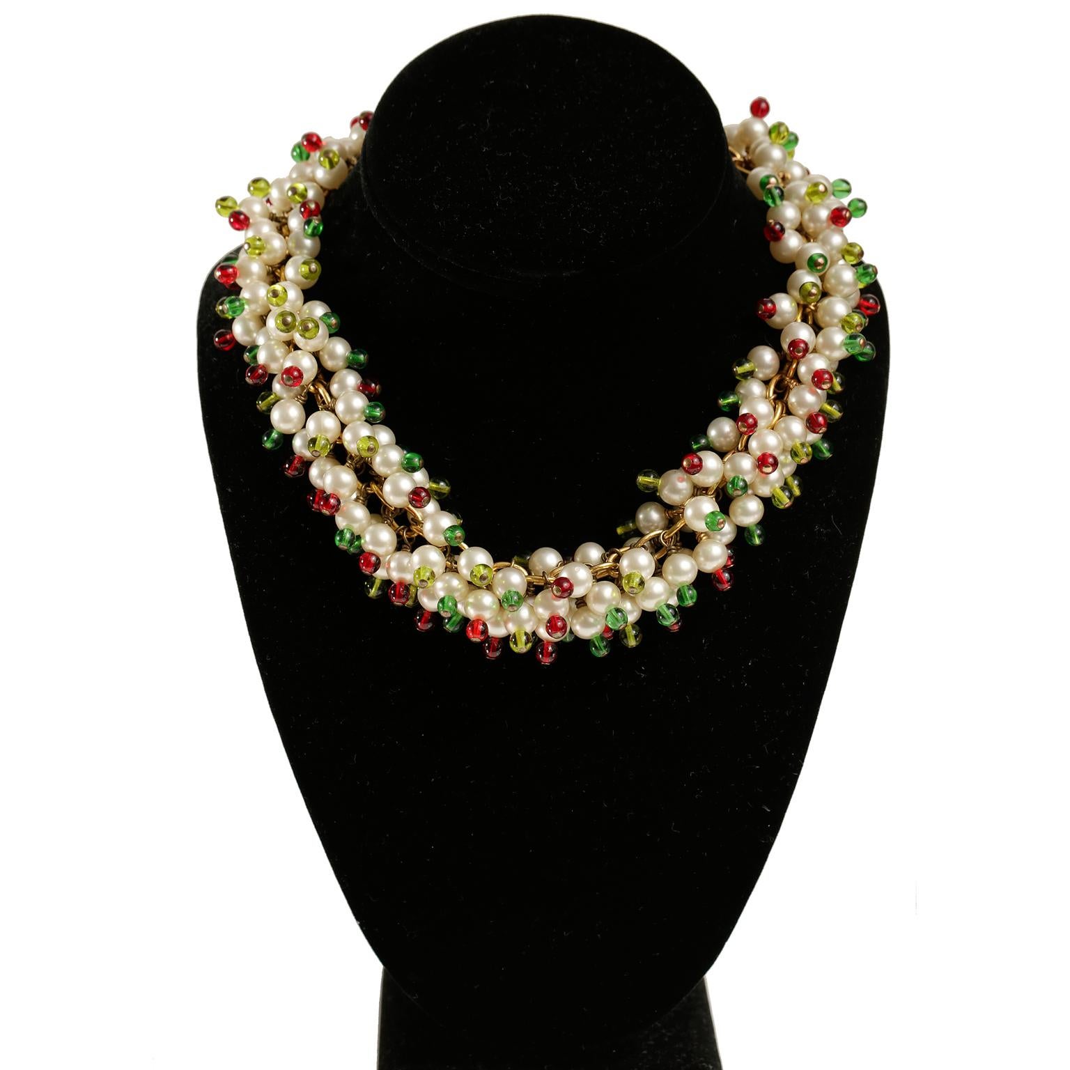 Chanel Gripoix Pearl Cluster 1980's Necklace In Excellent Condition For Sale In Palm Beach, FL