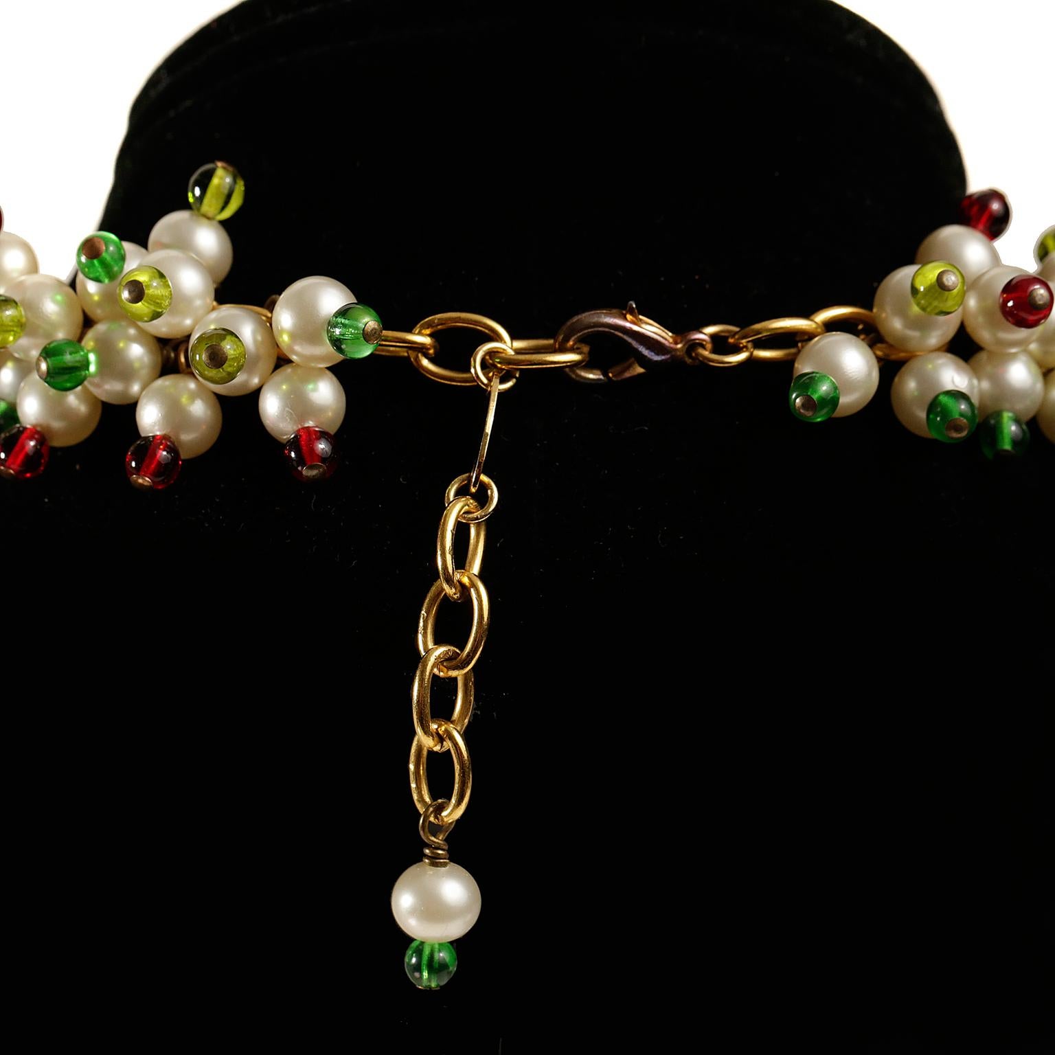 Women's Chanel Gripoix Pearl Cluster 1980's Necklace For Sale