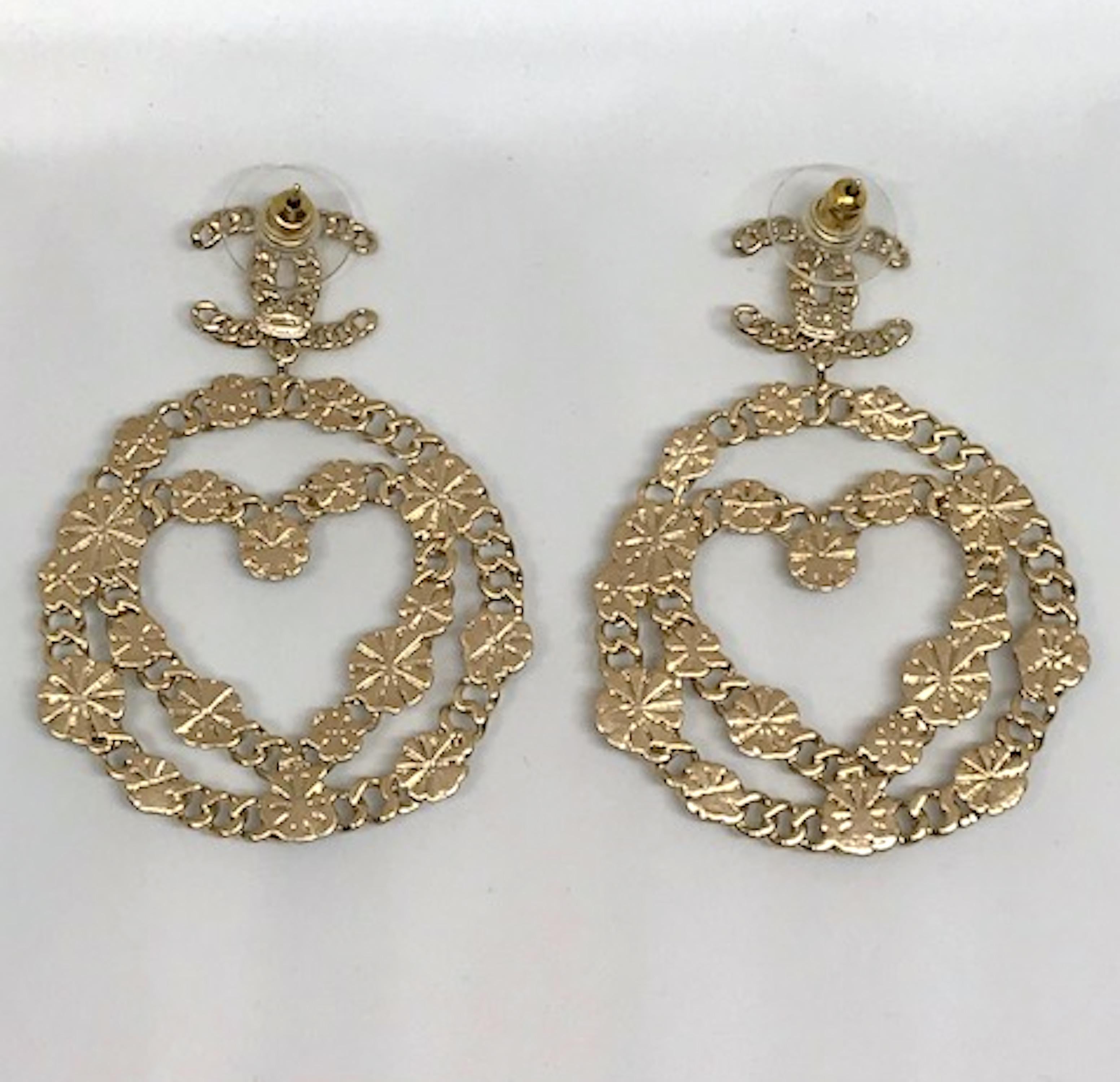 Chanel Gripoix & Pearl Spring 2017 Pendant Earrings In Excellent Condition In New York, NY