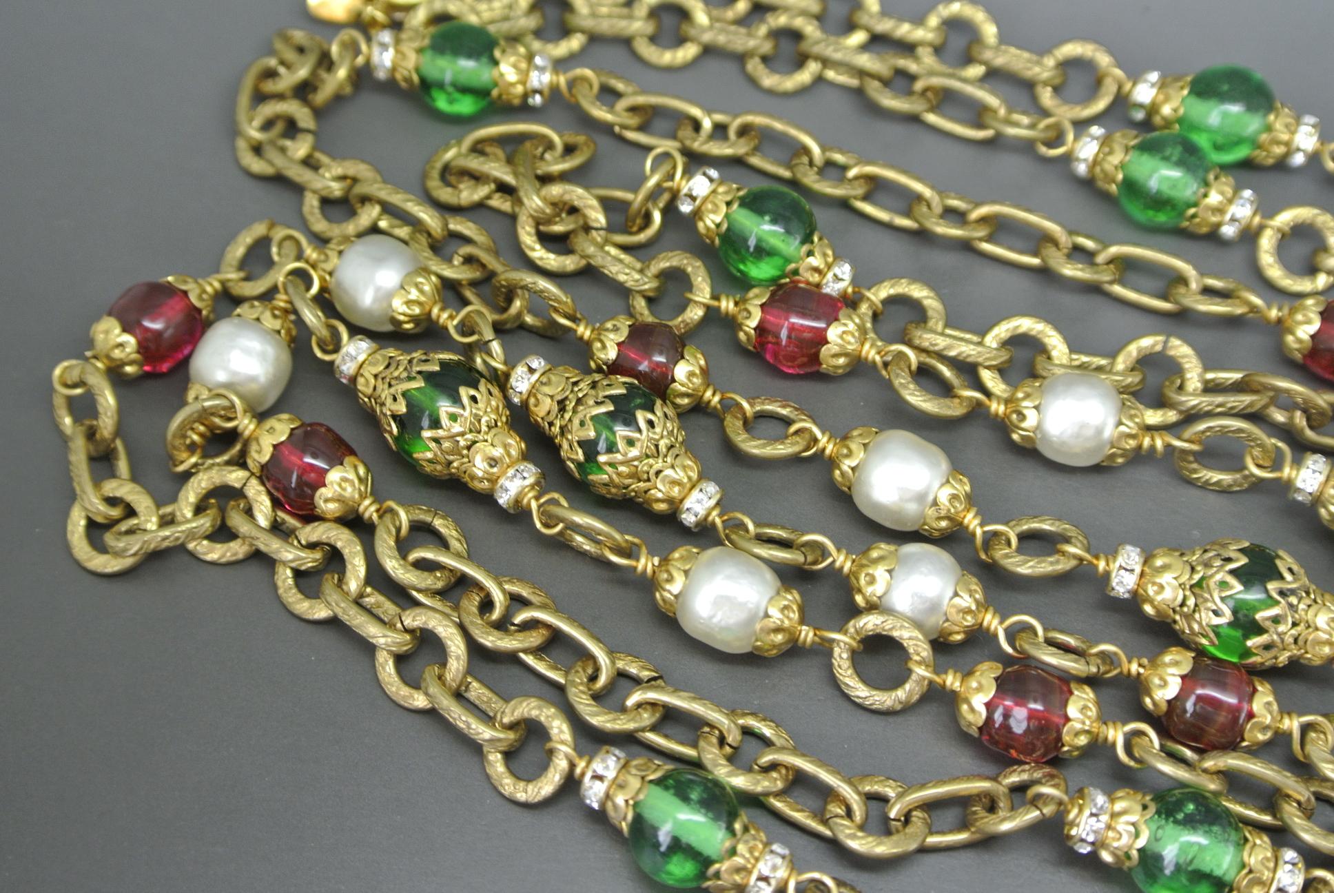 Women's or Men's Chanel Gripoix Poured Glass red green gripoix beaded Filigree Chain Necklace For Sale