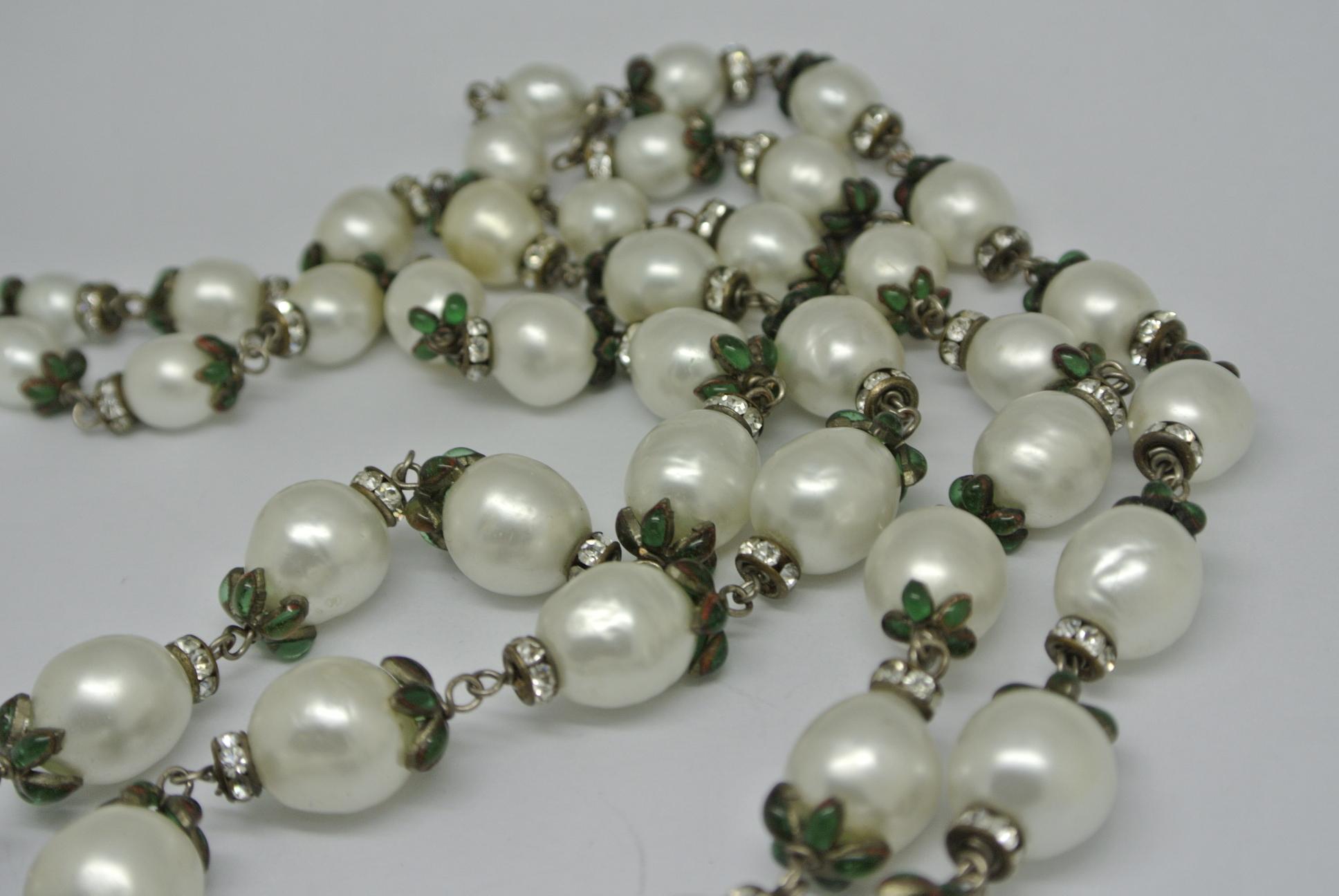 Chanel Gripoix unsigned green poured glass drop faux pearl necklace For Sale 4