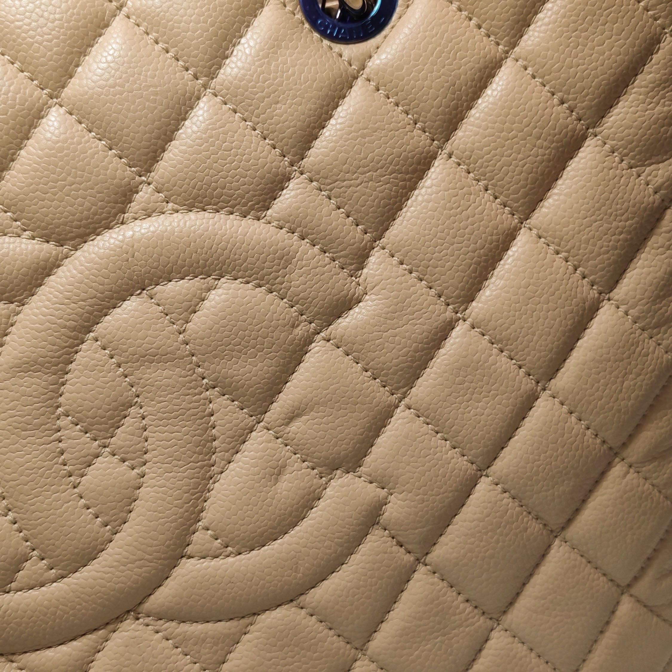 Chanel GST Grand Shopping Tote Beige Caviar Leather PM 2009-2010 For Sale 7