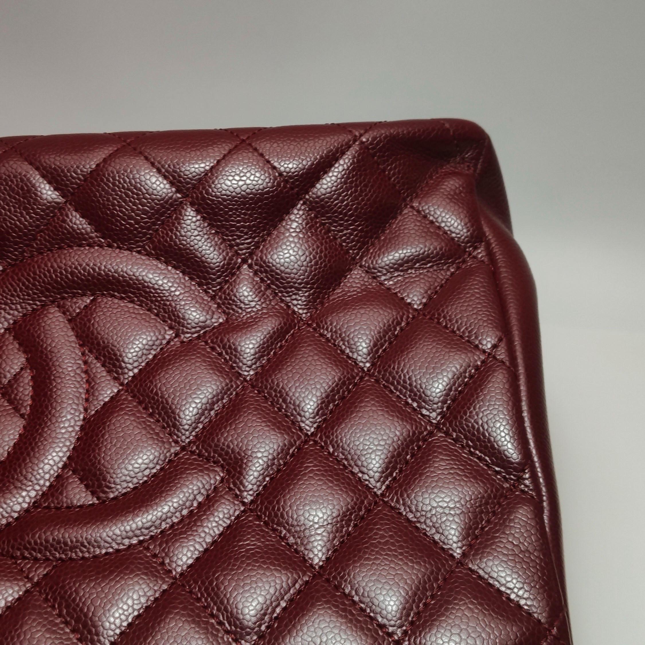 Chanel GST Grand Shopping Tote Piel Caviar Borgoña Herrajes Plateados GM en venta 9