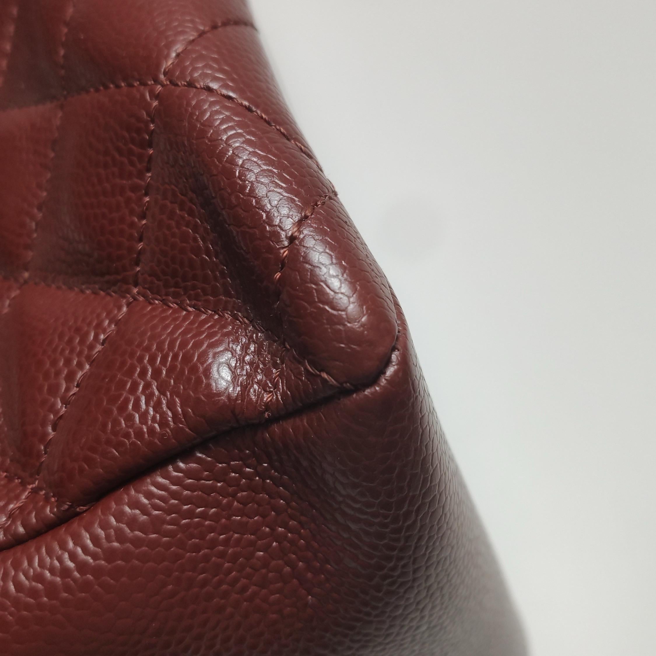 Chanel GST Grand Shopping Tote Piel Caviar Borgoña Herrajes Plateados GM en venta 10