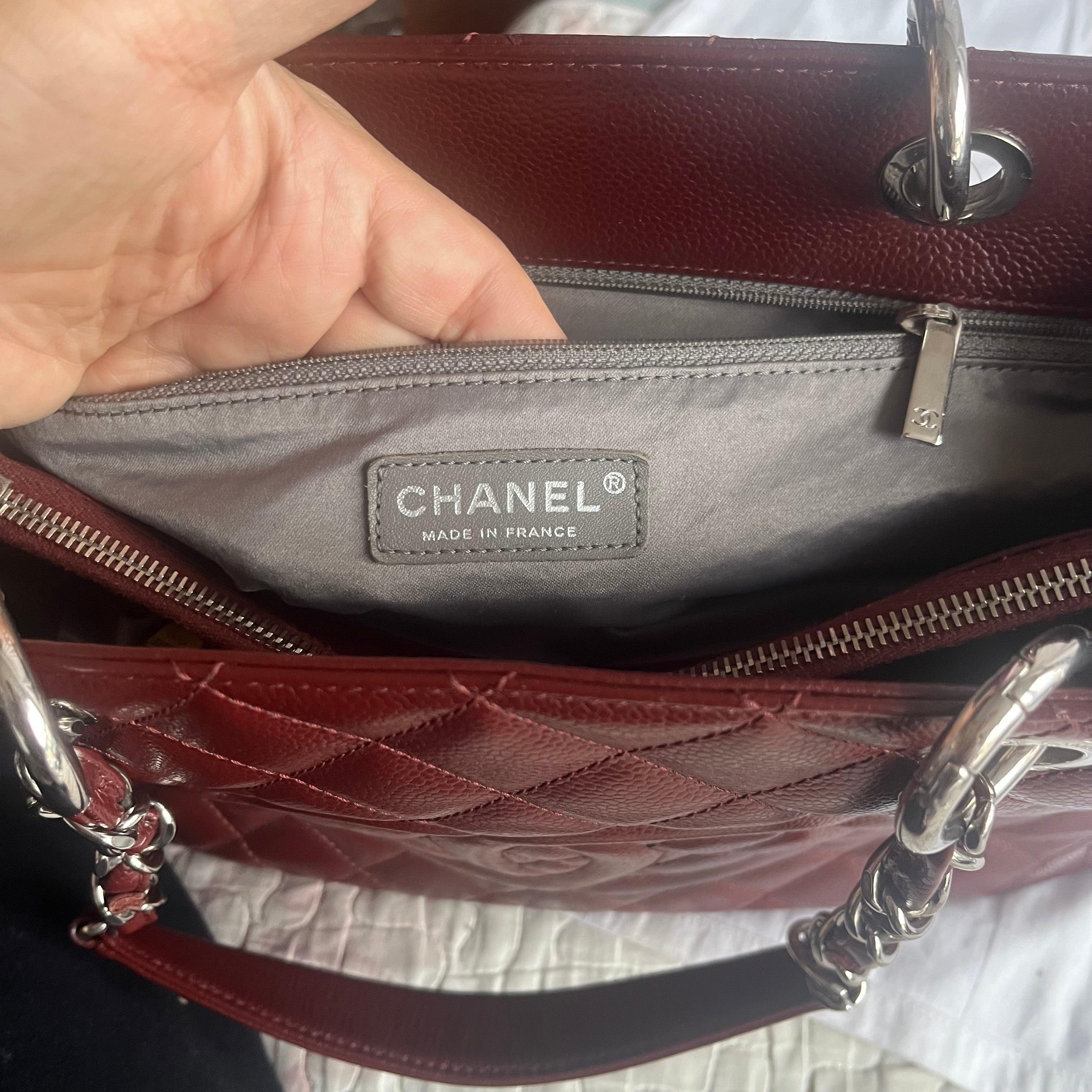 Chanel GST Grand Shopping Tote Piel Caviar Borgoña Herrajes Plateados GM en venta 14