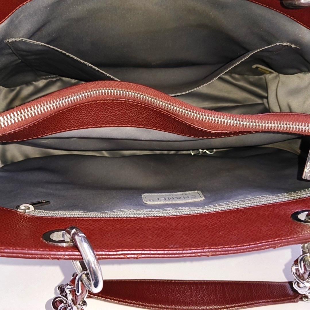 Marrone Chanel GST Grand Shopping Tote Borgogna Caviale Pelle GM Hardware Argento in vendita