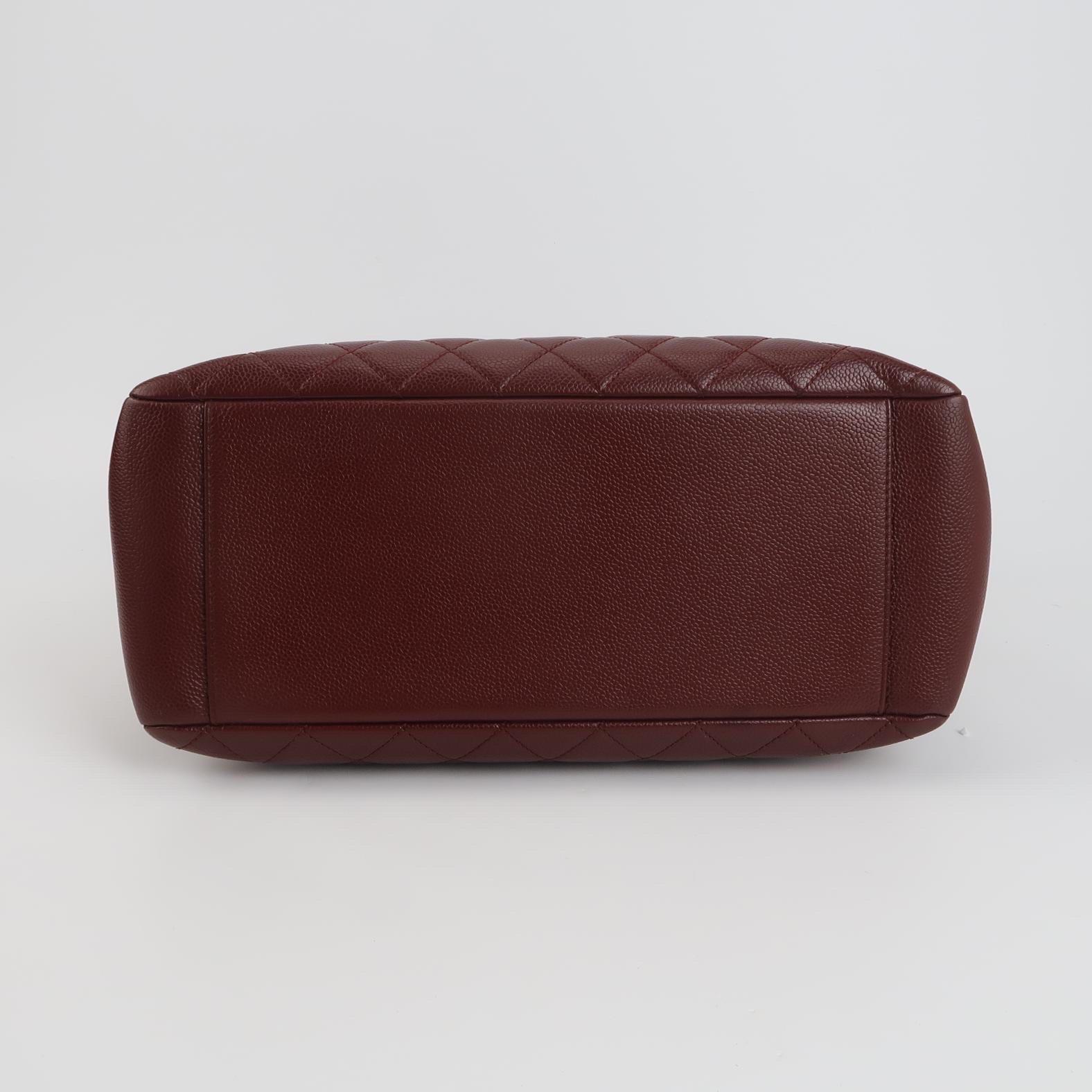 Chanel GST Grand Shopping Tote Piel Caviar Borgoña Herrajes Plateados GM en venta 1