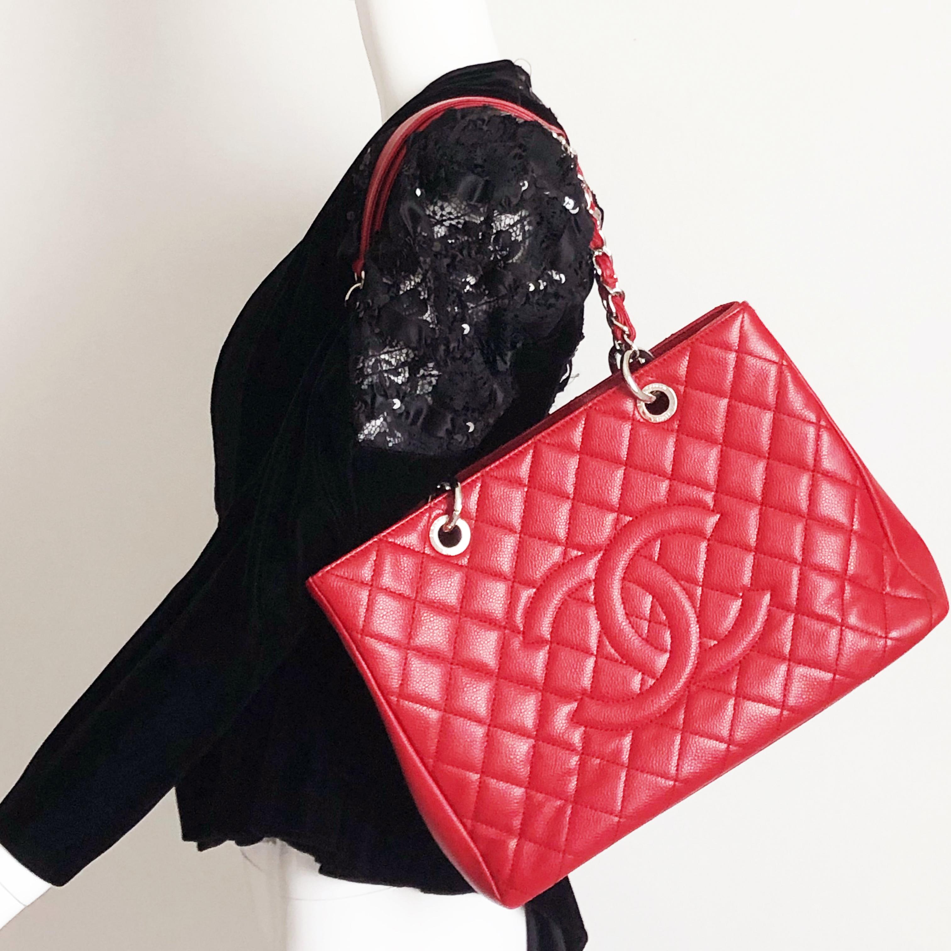 Chanel GST Grand Shopping Tote Shoulder Bag Red Caviar Leather Silver HW 2013 In Good Condition In Port Saint Lucie, FL