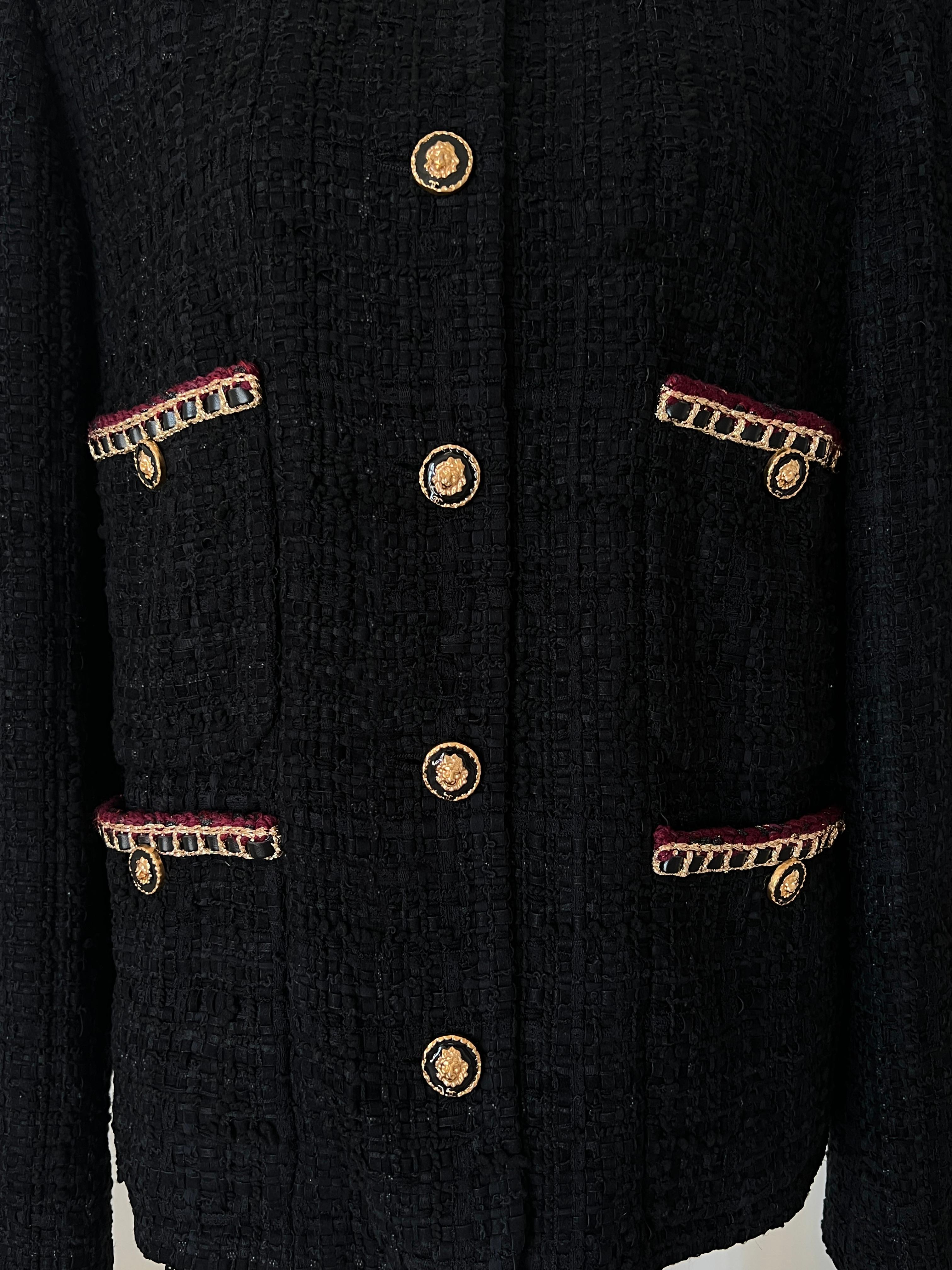 Chanel Hailey Bieber Style Chain Trim Black Tweed Jacket 12
