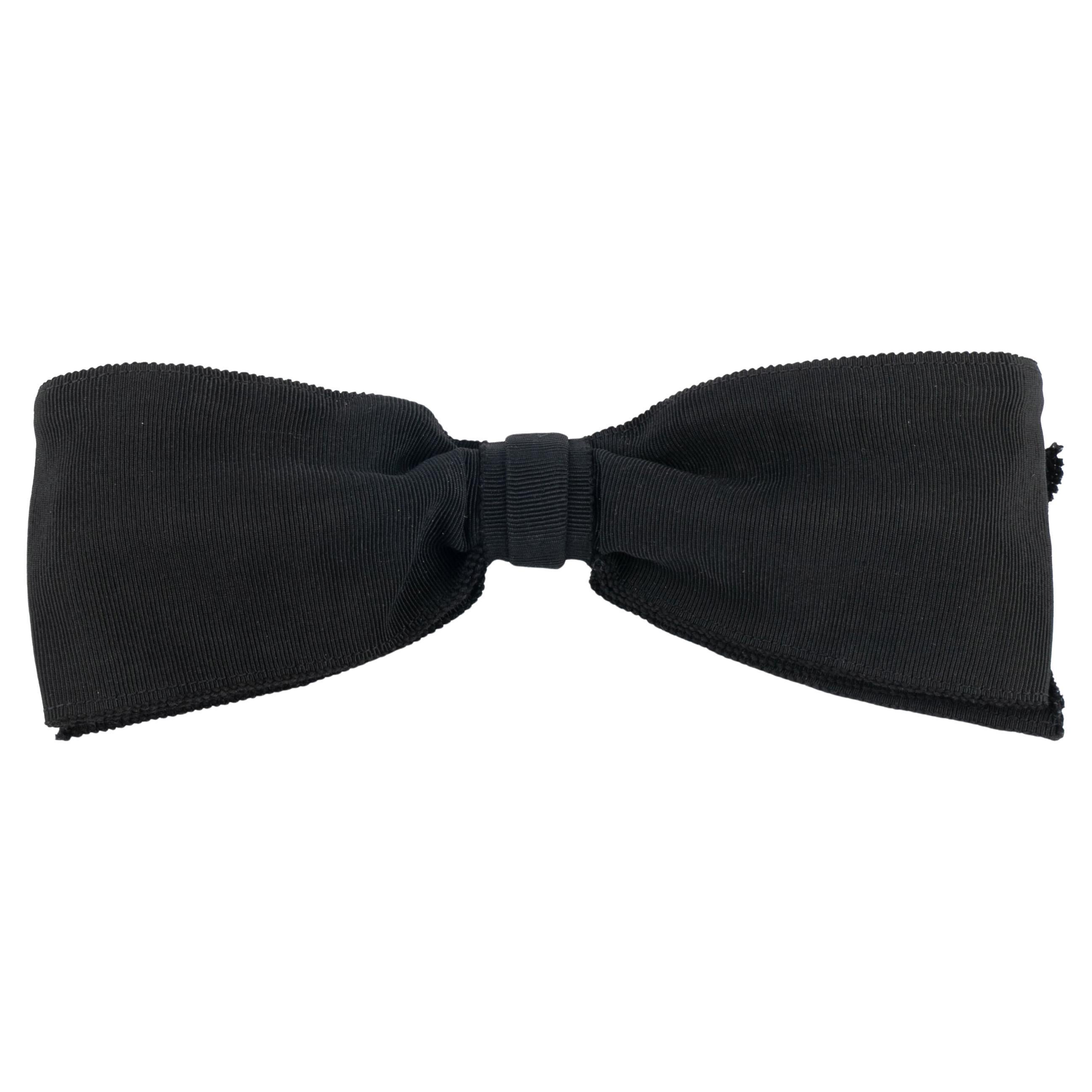 Chanel hair 'bow' jewelry