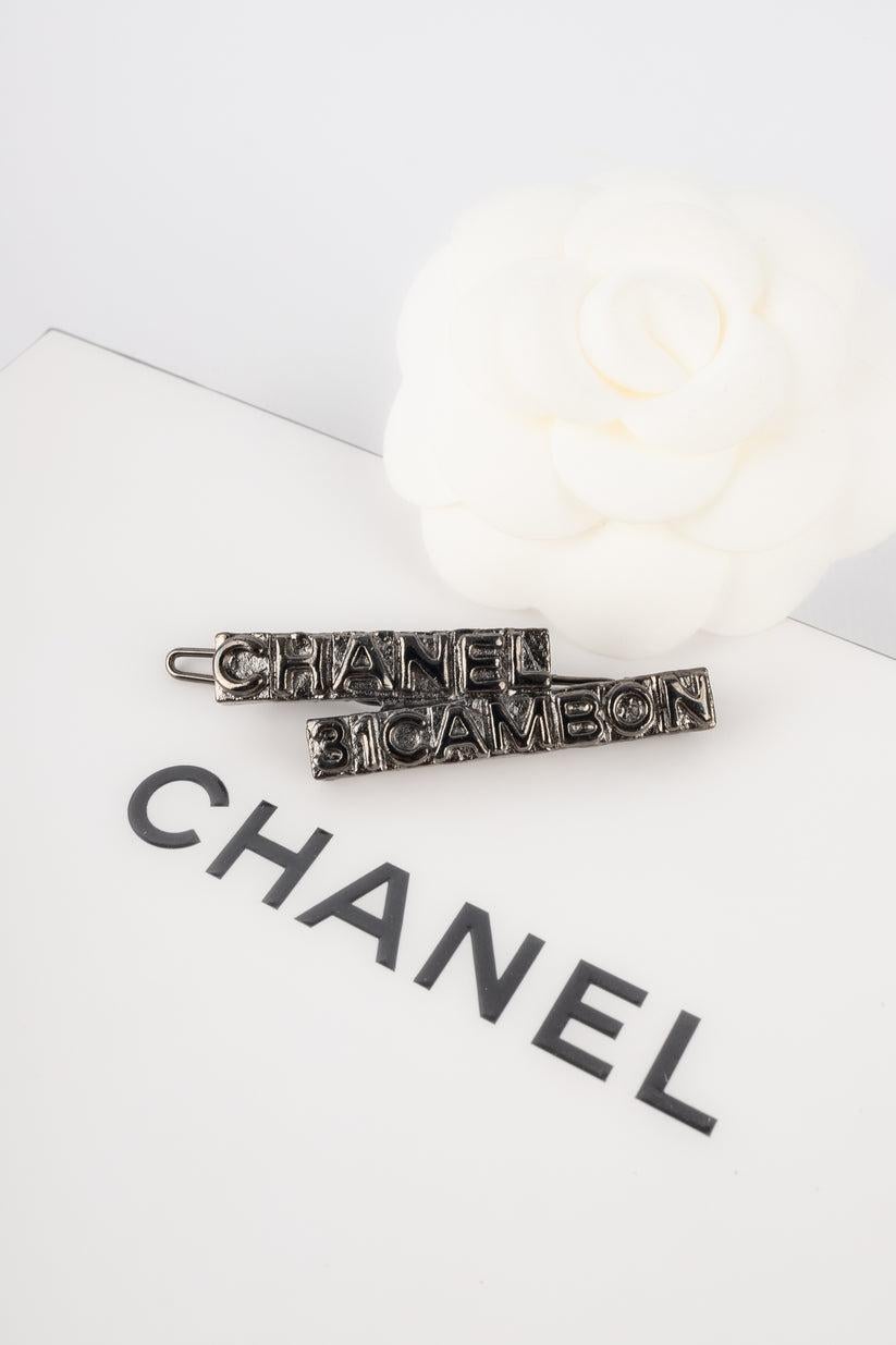 Chanel Hair Clip in Metal For Sale 1