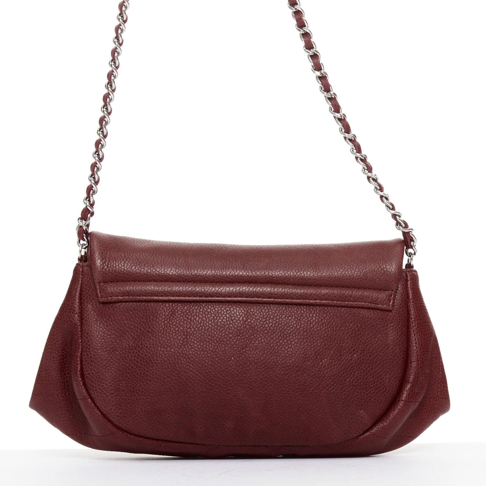 CHANEL Half Moon rot Kaviar Leder CC gesteppt Klappe Crossbody WOC Tasche Damen im Angebot