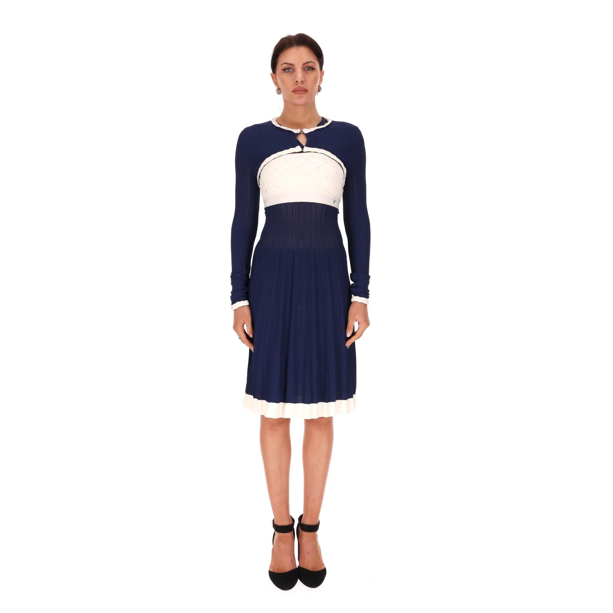 Nero Chanel - Vestito con aletta e cardigan con bolero in vendita