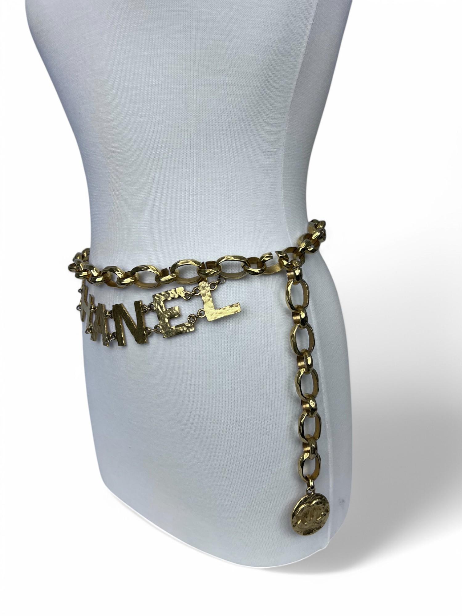 Chanel 1993 Hammered Logo Chain Belt/Necklace In Good Condition For Sale In West Hartford, CT