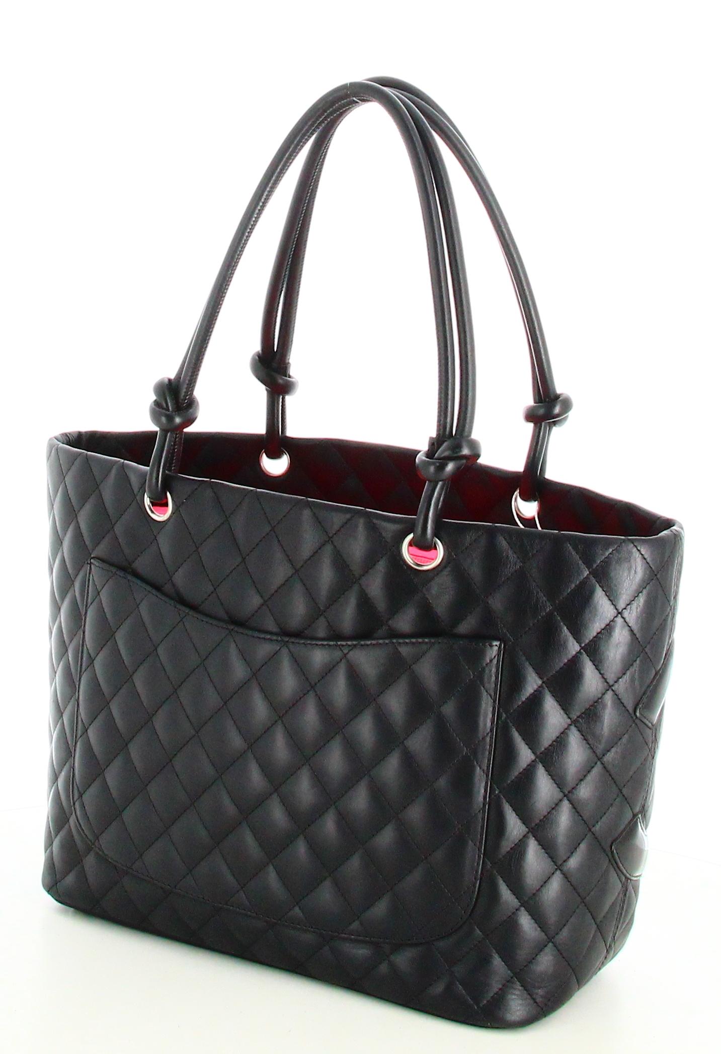 Chanel Handtasche aus schwarzem Leder Große gesteppte Cambon Tote Line Damen im Angebot