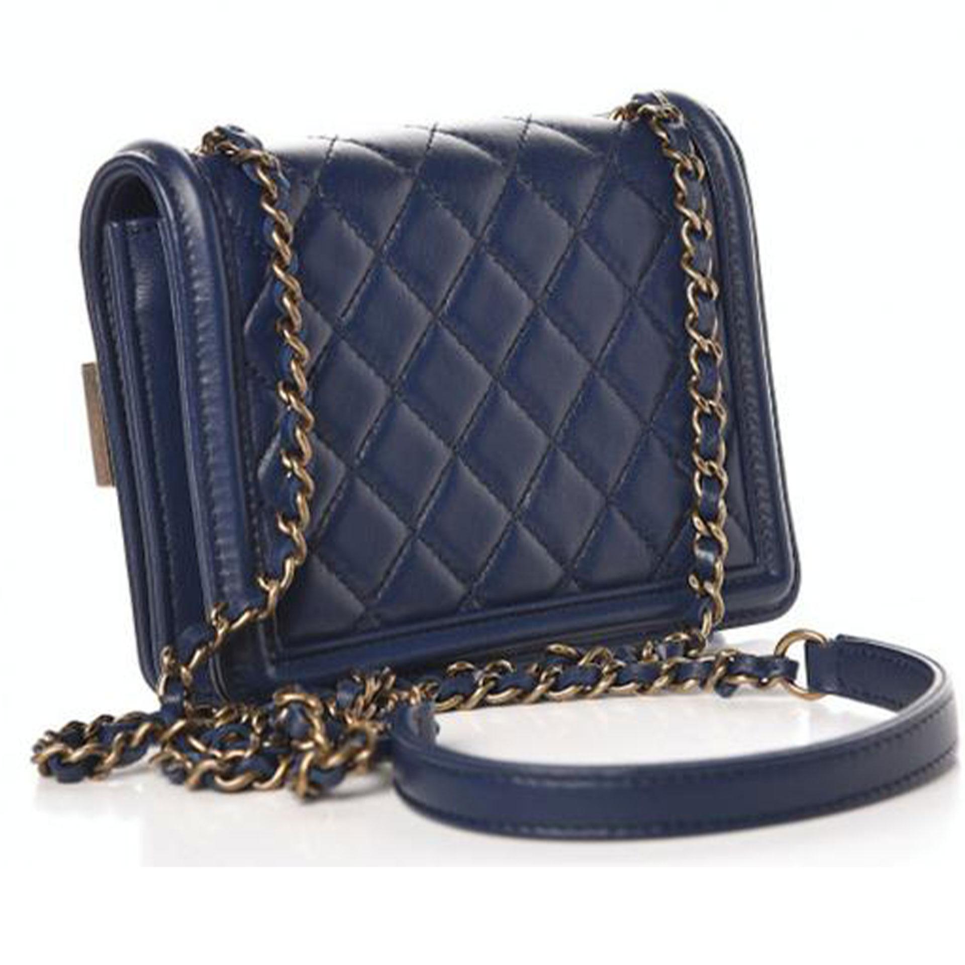 Chanel Handbag Classic Flap Boy Brick Mini Studded Classic Logo CC Navy Blue Bag en vente 1