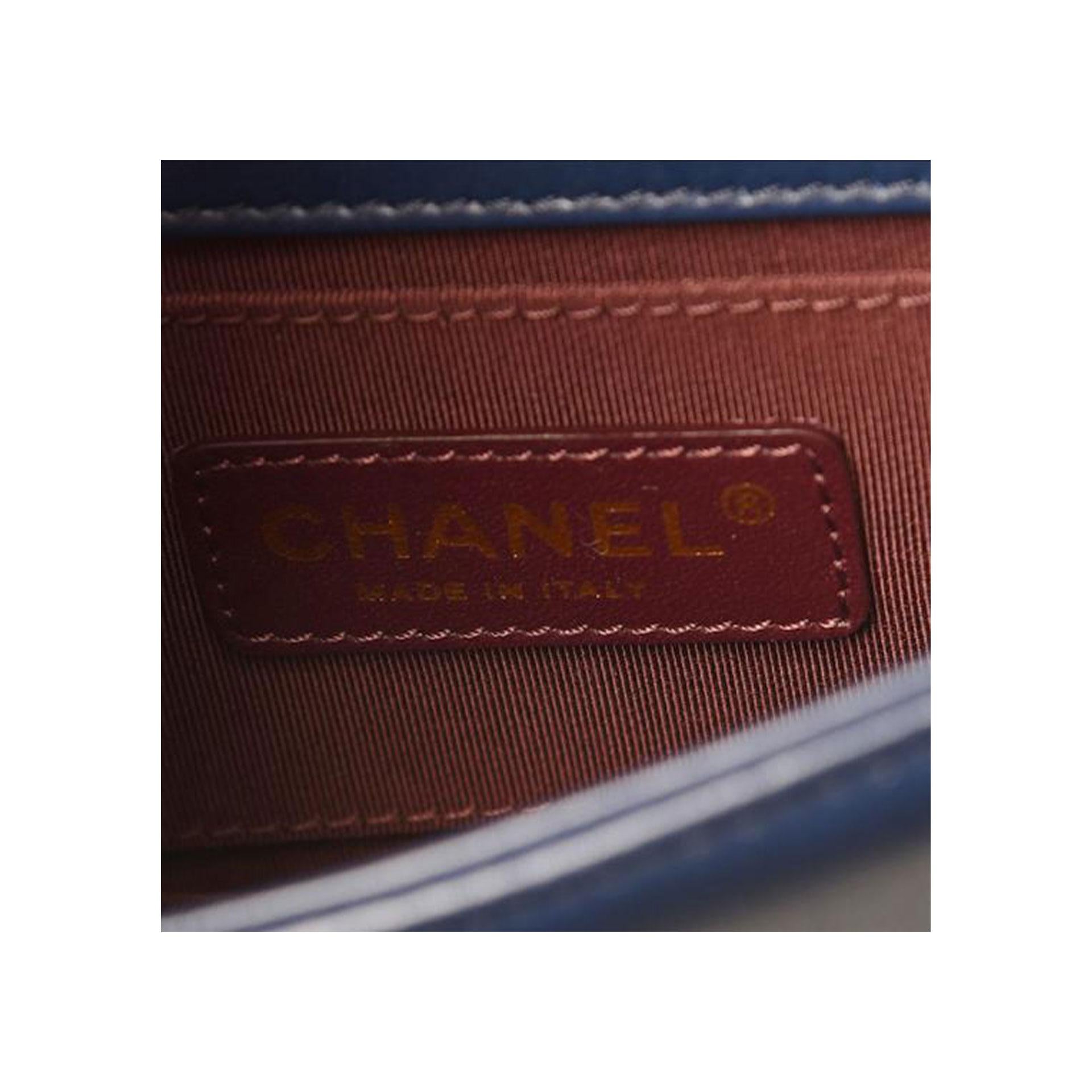 Chanel Handtasche Classic Flap Boy Brick Mini Studded Classic Logo CC Navy Blue Bag im Angebot 4