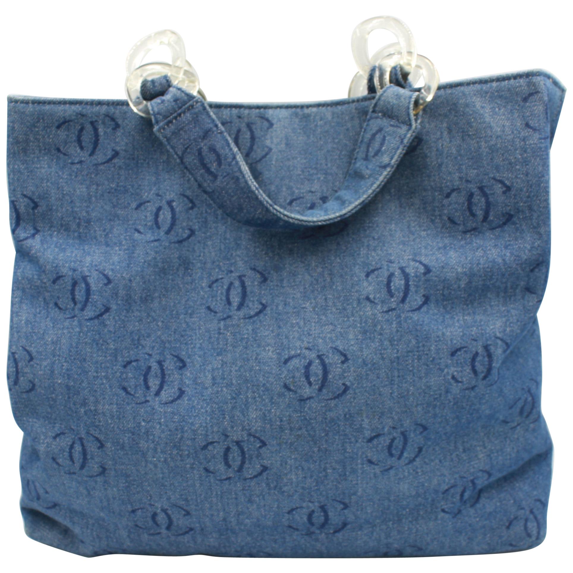 Chanel handbag in denim with double « C » print. For Sale