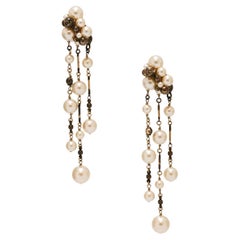 CHANEL Hanging Pearls Clips