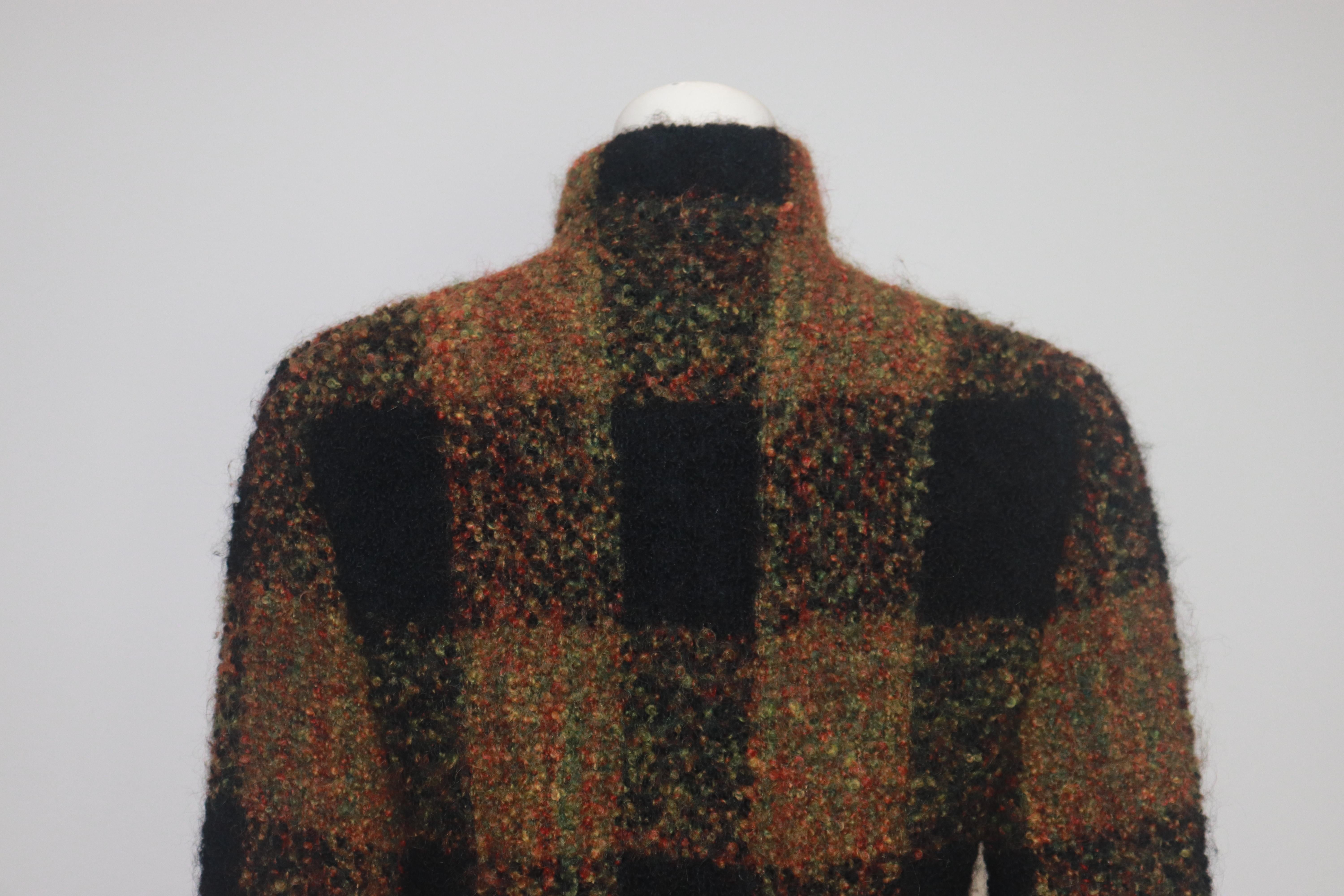 CHANEL HAUTE COUTURE 1960s Cappotto in bouclé a quadri nero e multicolore in vendita 8