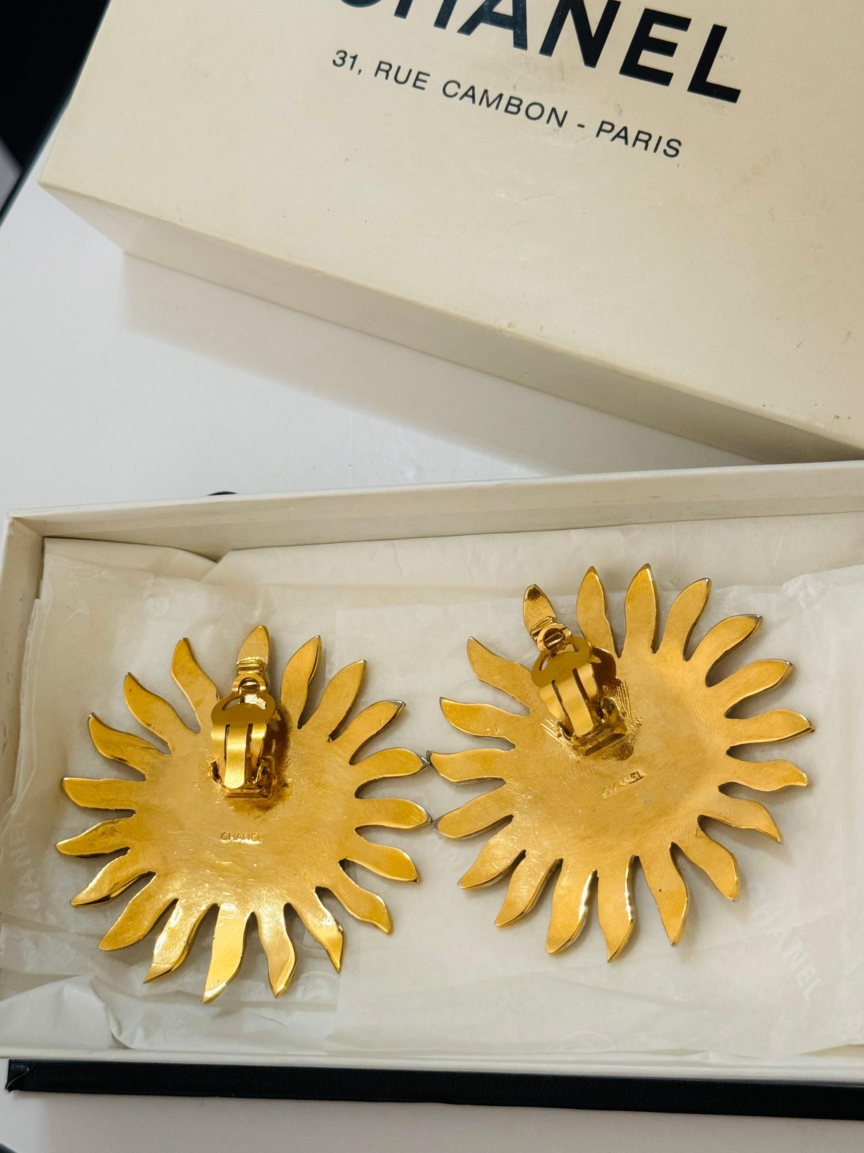 Chanel Haute Couture 1980’s sun clip on earrings  For Sale 2