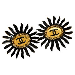 Boucles d'oreilles Chanel Haute Couture 1980's soleil Clips 