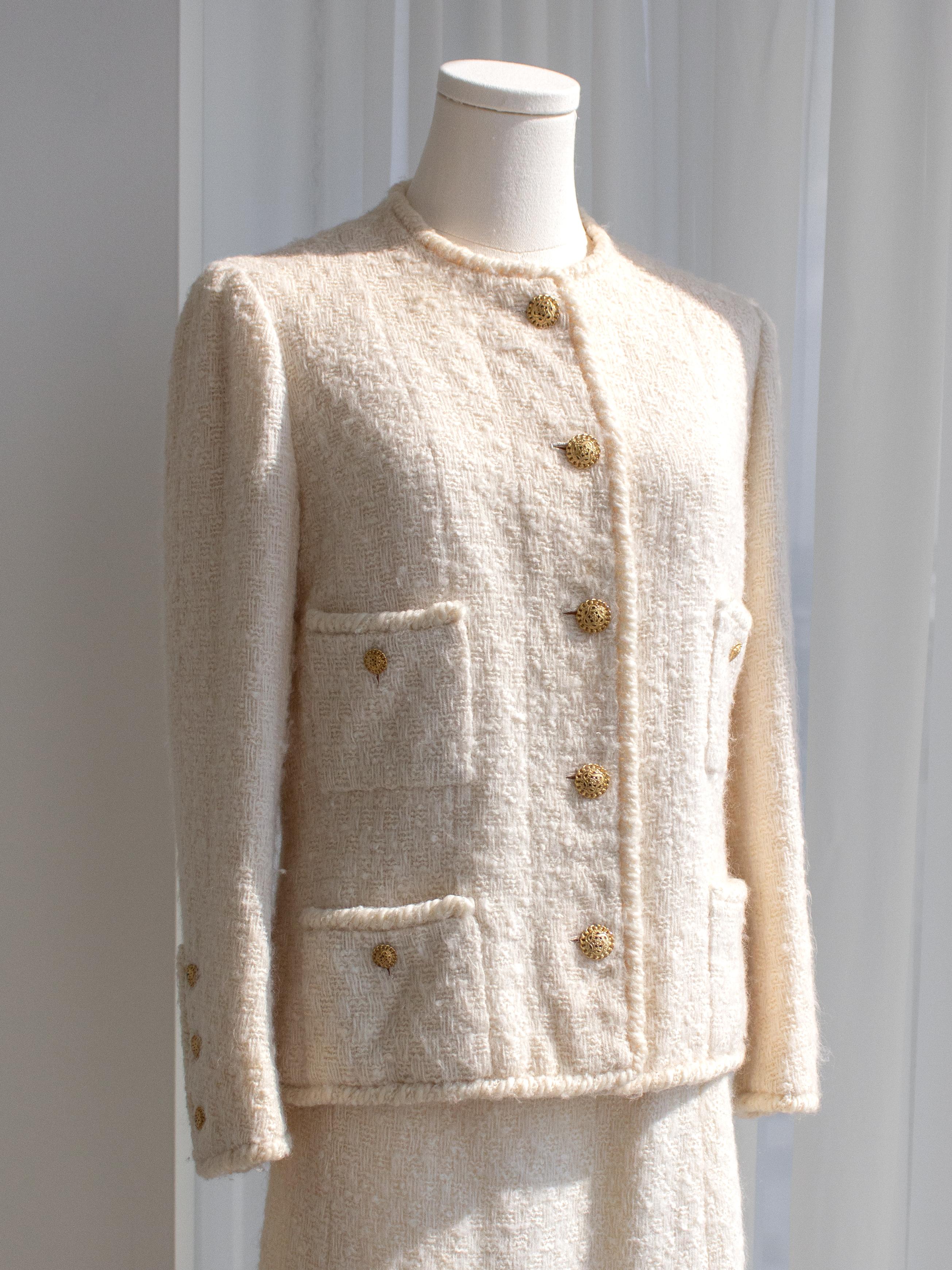 Chanel Haute Couture 1983 Karl Ecru White Gold Belted Tweed Jacket Skirt Suit For Sale 3