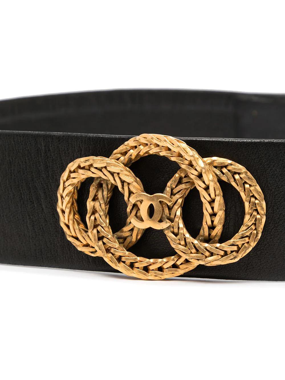 Take your accessories repertoire to whimsical heights with this vintage Chanel belt. It was designed in 1988 as part of the Haute Couture collection, five years after Karl Lagerfeld had been inducted to creative director of the house. Imbued with