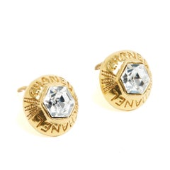 Chanel Haute Couture Boucles Oreilles 1990s Gripoix Green Glass Clip on earrings