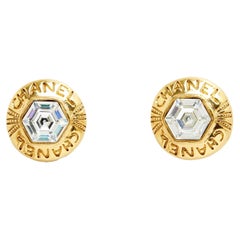 Chanel Haute Couture Boucles Oreilles 1990s Gripoix Green Glass Clip on earrings