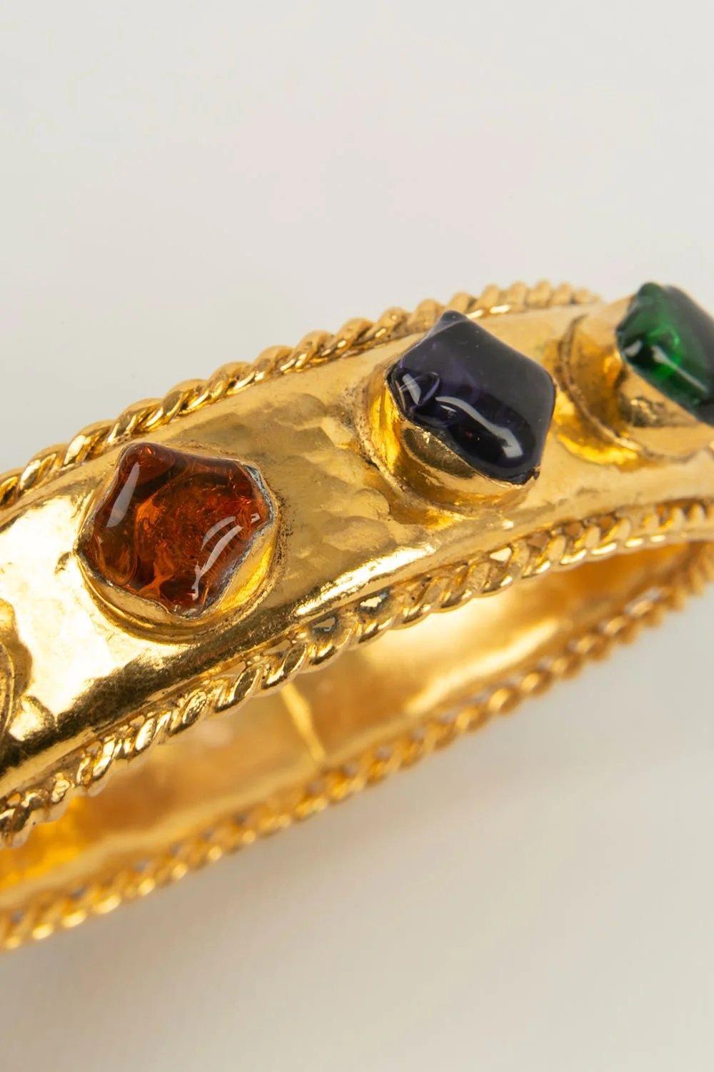 Chanel Haute Couture Bracelet in Gilded Metal and Multicolored Glass Paste For Sale 4