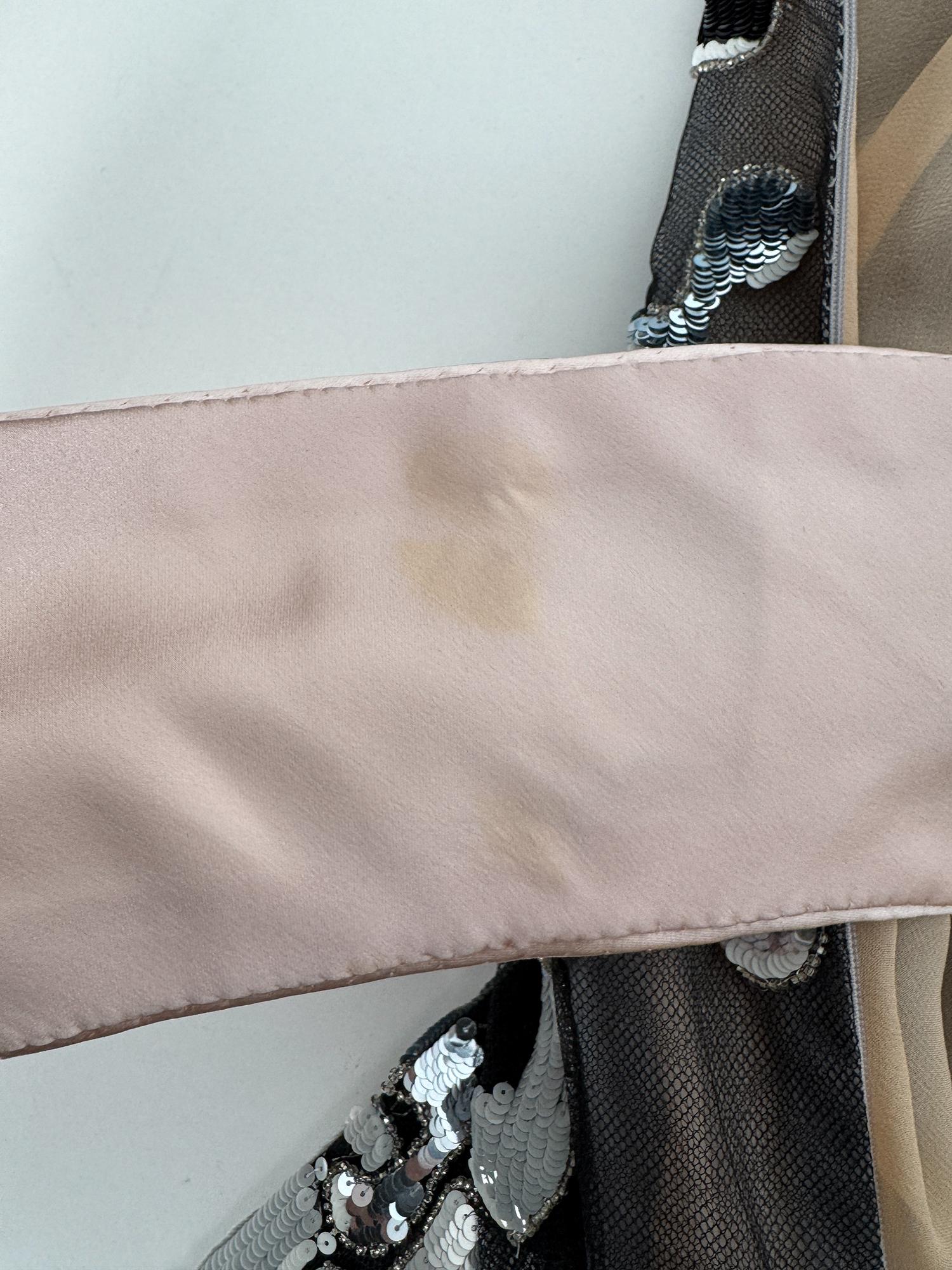 CHANEL HAUTE COUTURE by KARL LAGERFELD F/W 2007 Laufstegkleid im Angebot 13