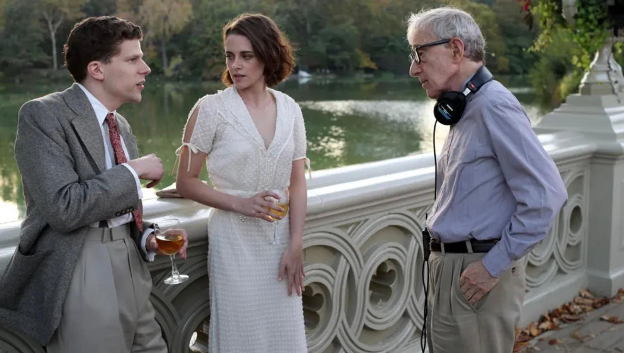 Chanel Haute Couture Cafe Society Screen Worn Kristen Stewart Off-White Dress In Good Condition In Jersey City, NJ